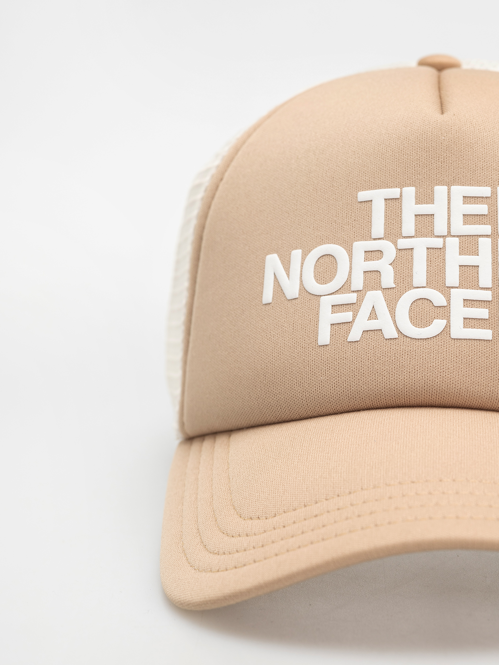 Șapcă The North Face Tnf Logo Trucker (khaki stone/tnf white)