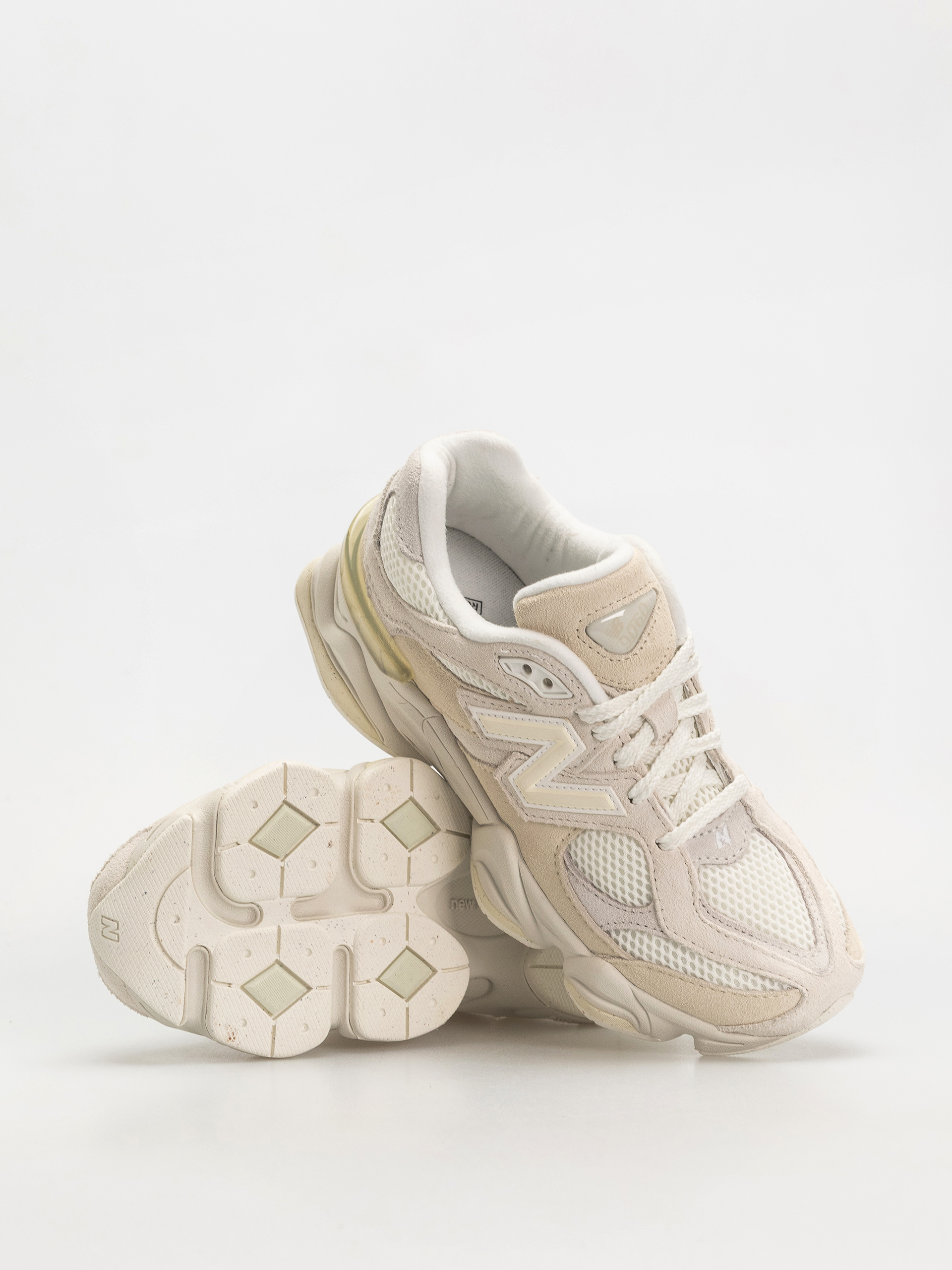 Pantofi New Balance 9060 JR - bej (angora) Pantofi New Balance 9060 JR - bej (angora)