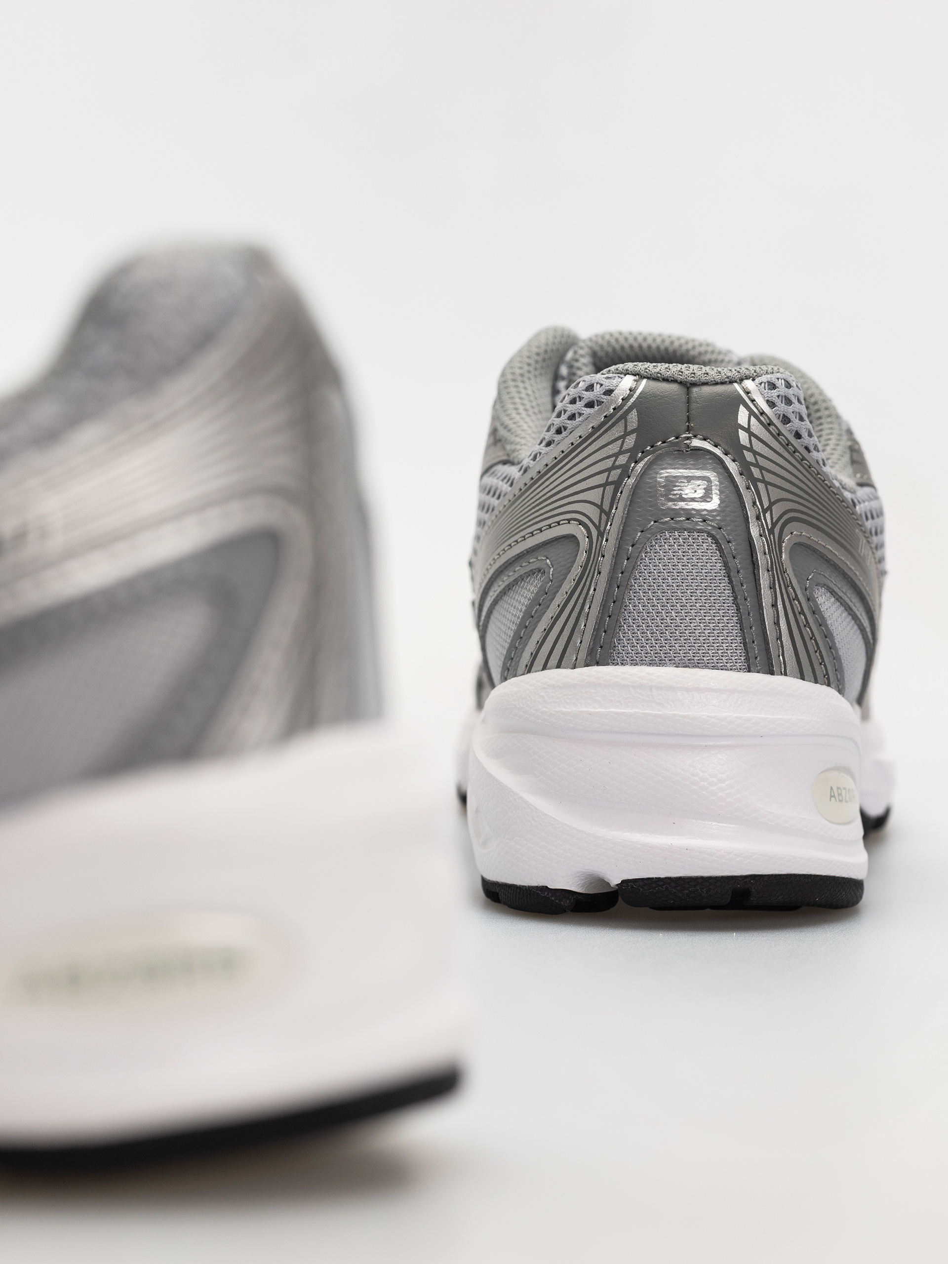 Pantofi New Balance 740 JR (raincloud)