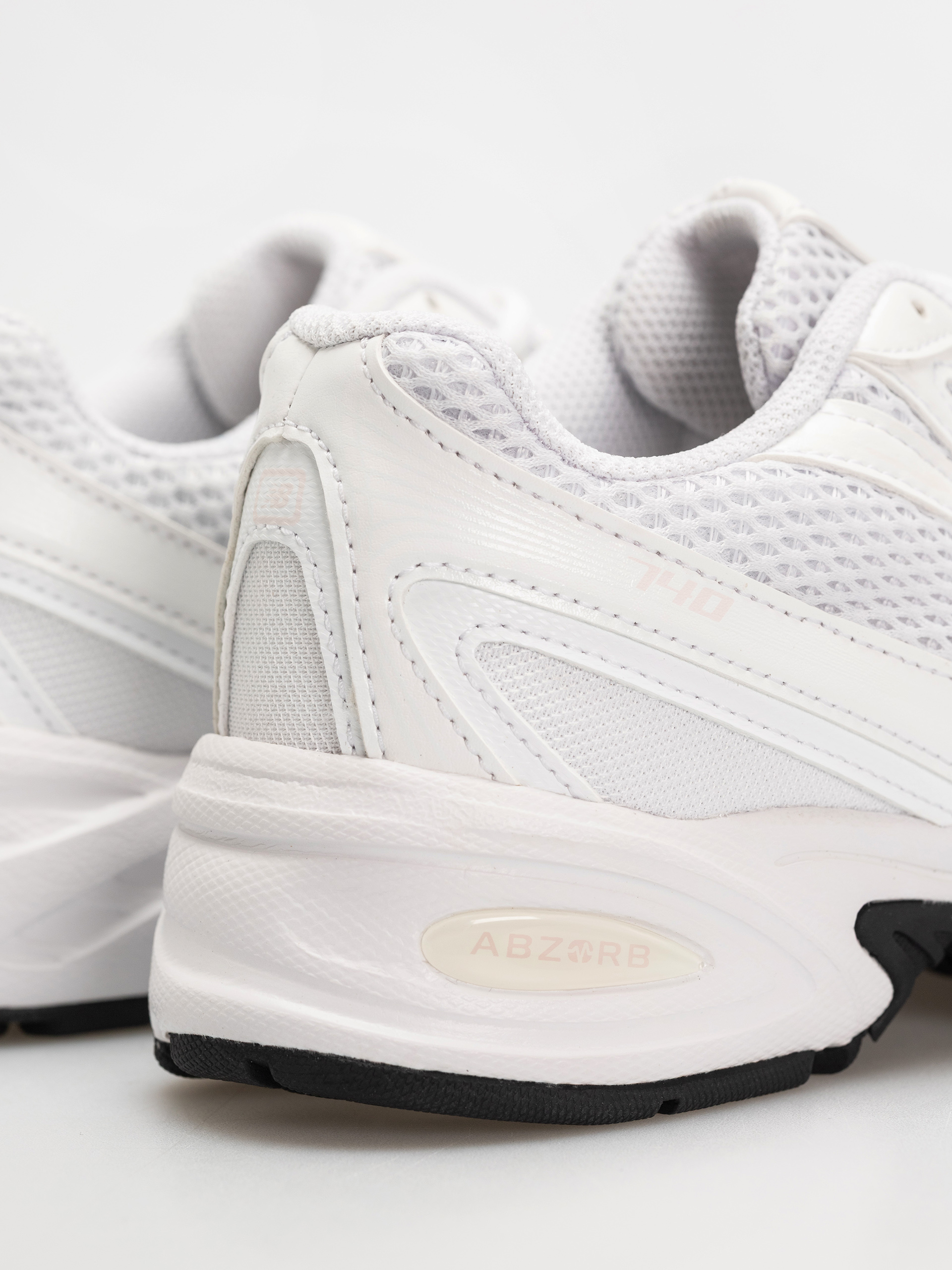 Pantofi New Balance 740 JR (white)