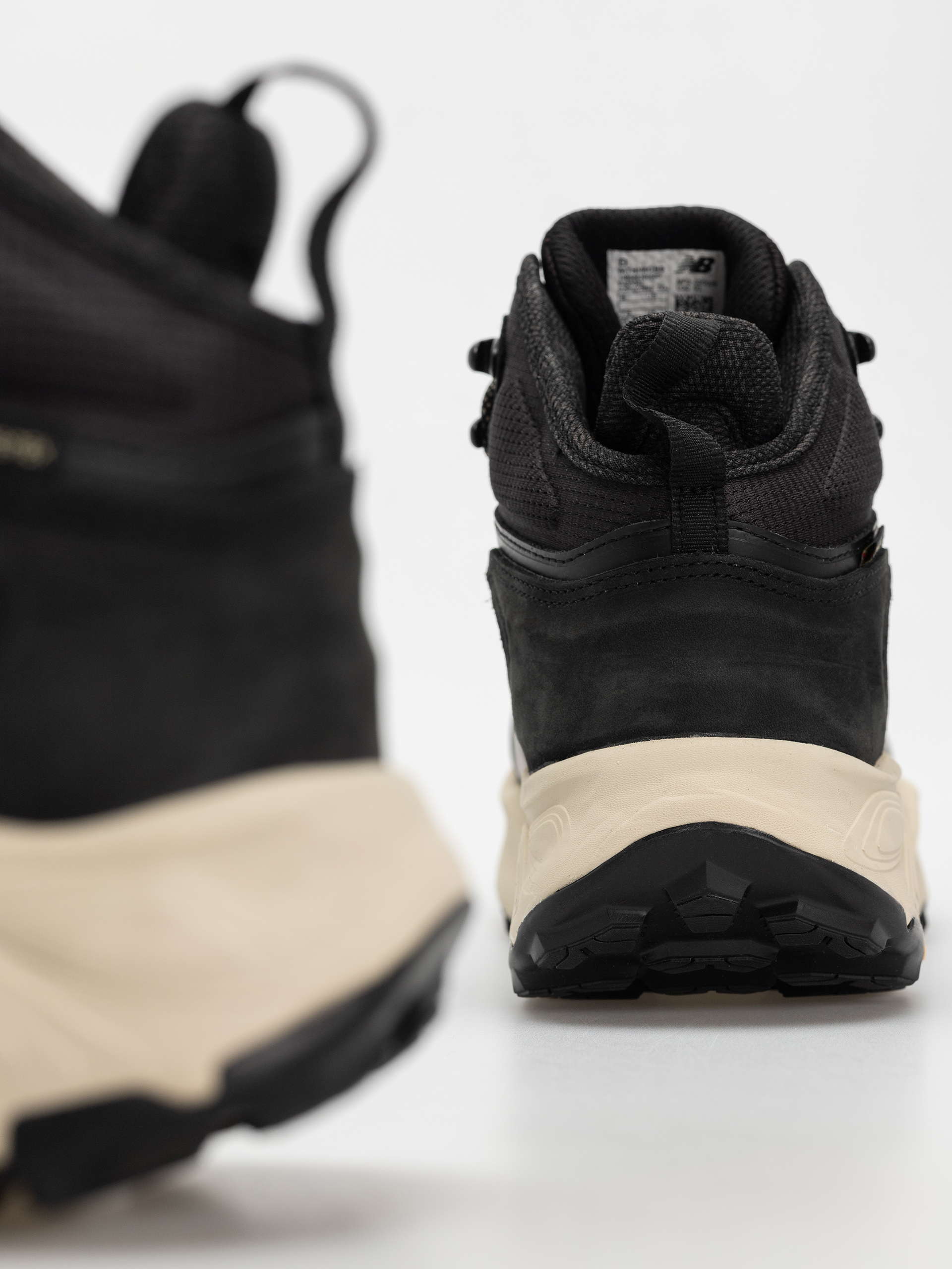 Pantofi New Balance Fresh Foam X Hierro V9 Hiker Gore-Tex (black)