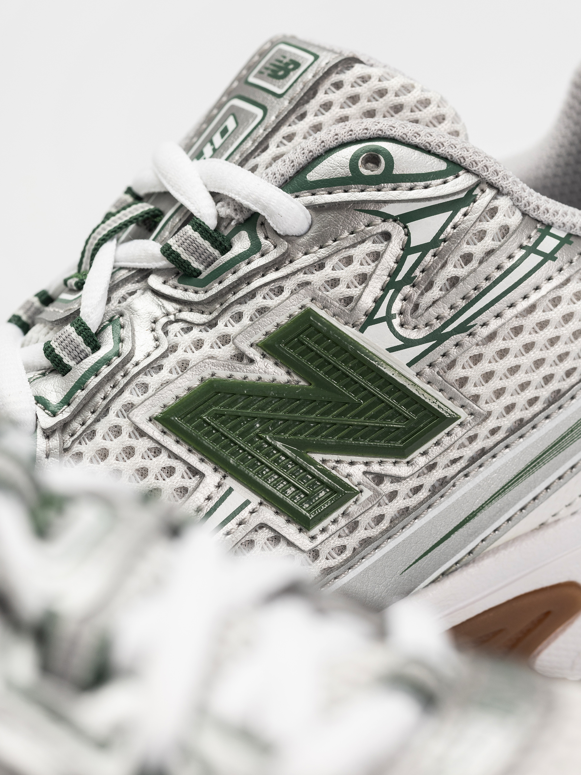 Pantofi New Balance 740 JR (silver metallic)