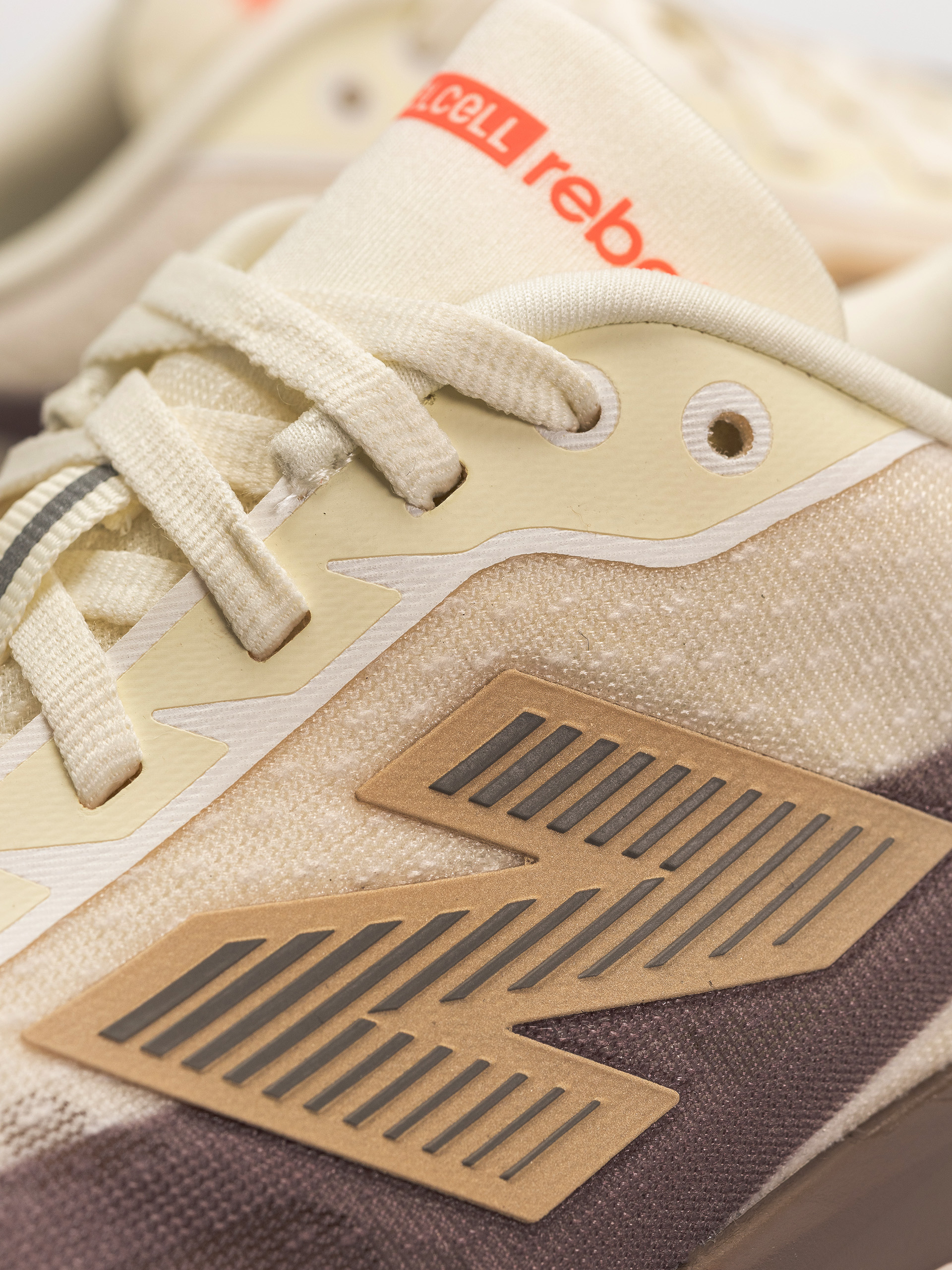 Pantofi New Balance Fuelcell Rebel V5 (angora)