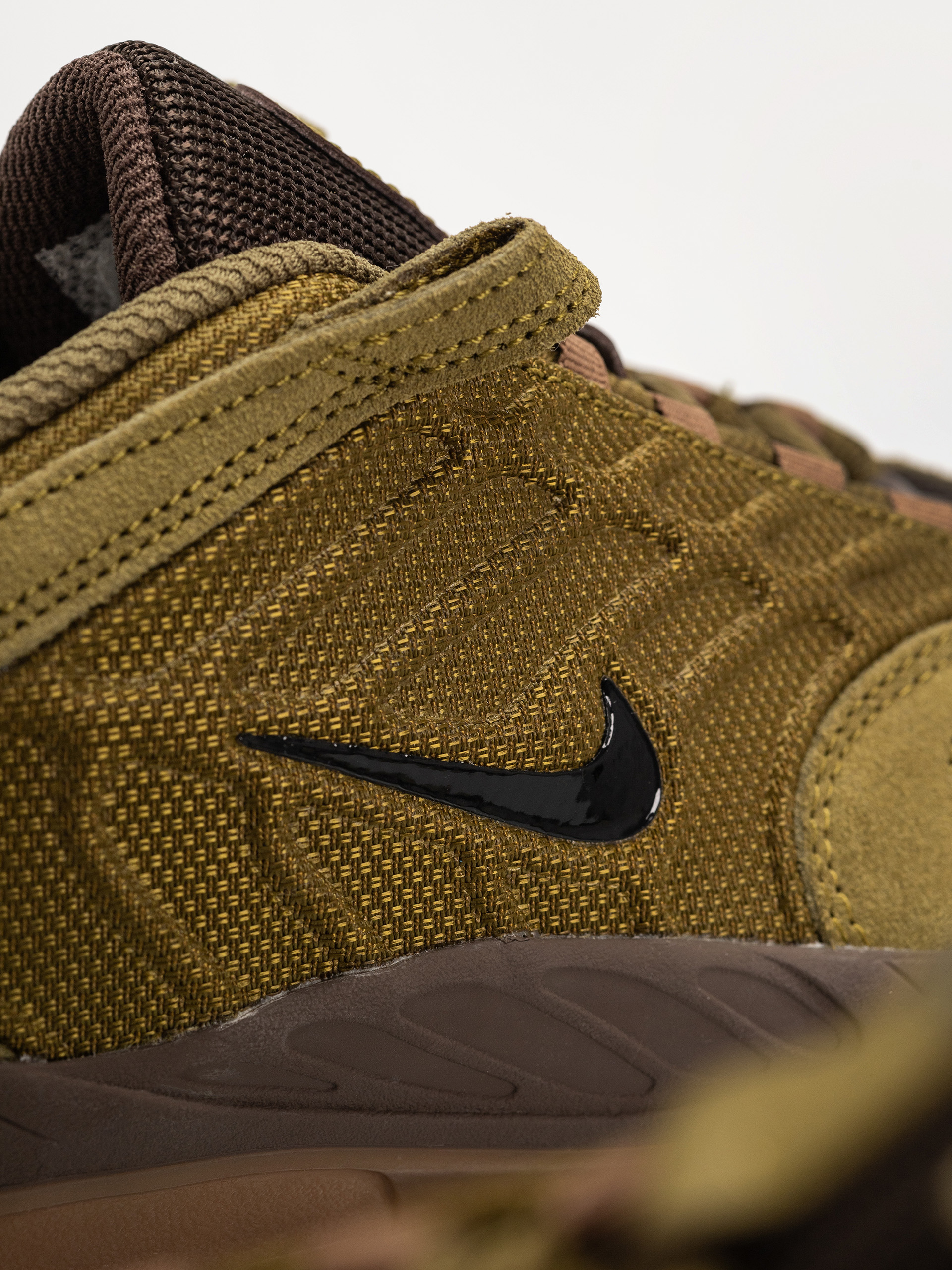 Pantofi Nike SB Vertebrae (olive flak/black baroque brown)