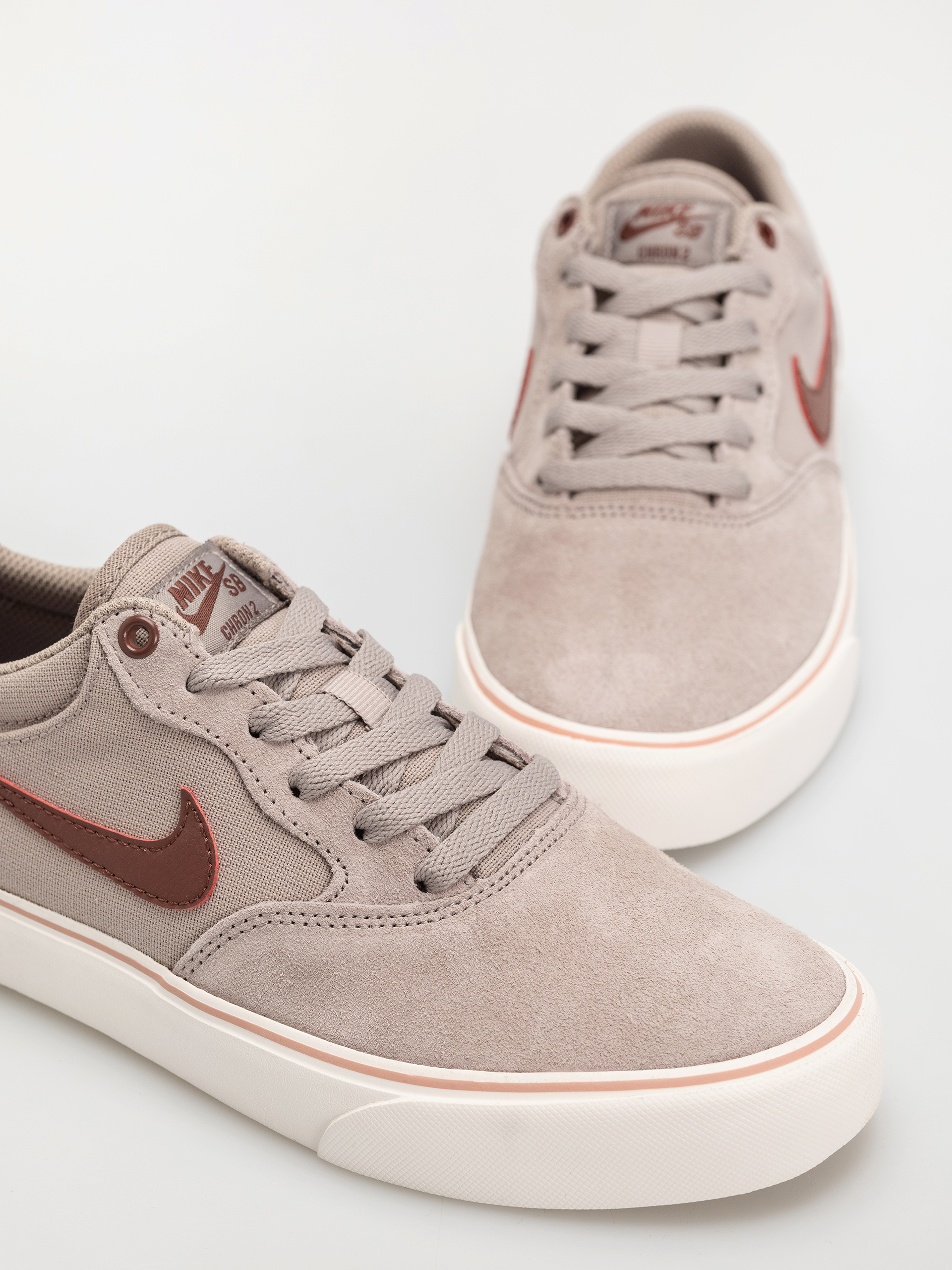 Pantofi Nike SB Chron 2 (malt/red sepia phantom particle pink)