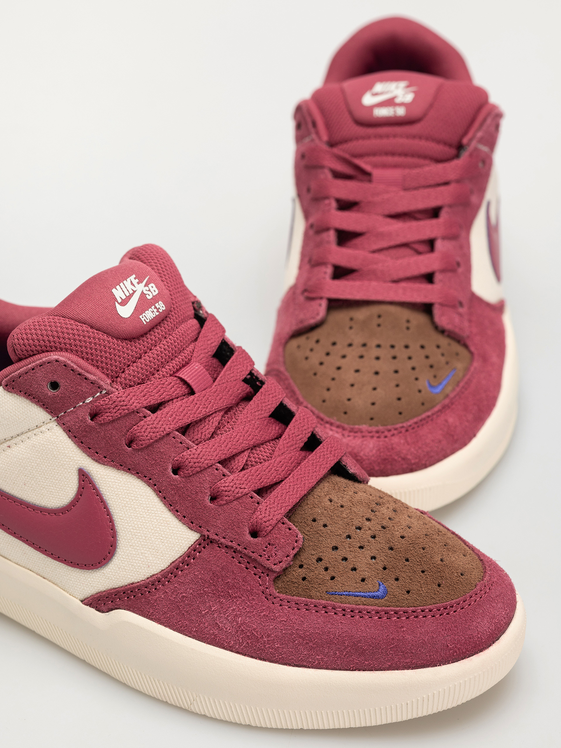 Pantofi Nike SB Force 58 (pale ivory/sweet beet fauna brown)