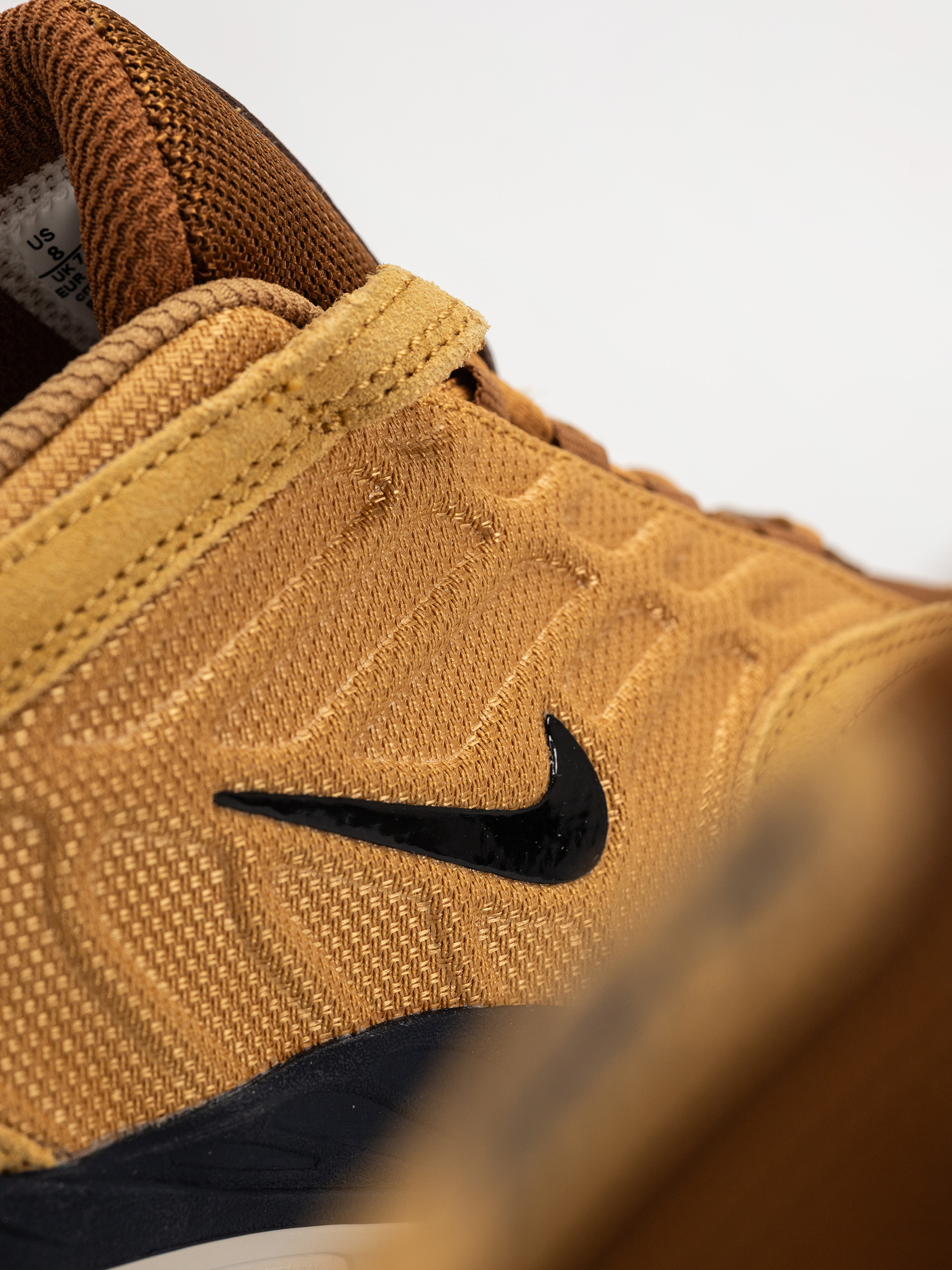 Pantofi Nike SB Vertebrae (wheat/black lt british tan obsidian)