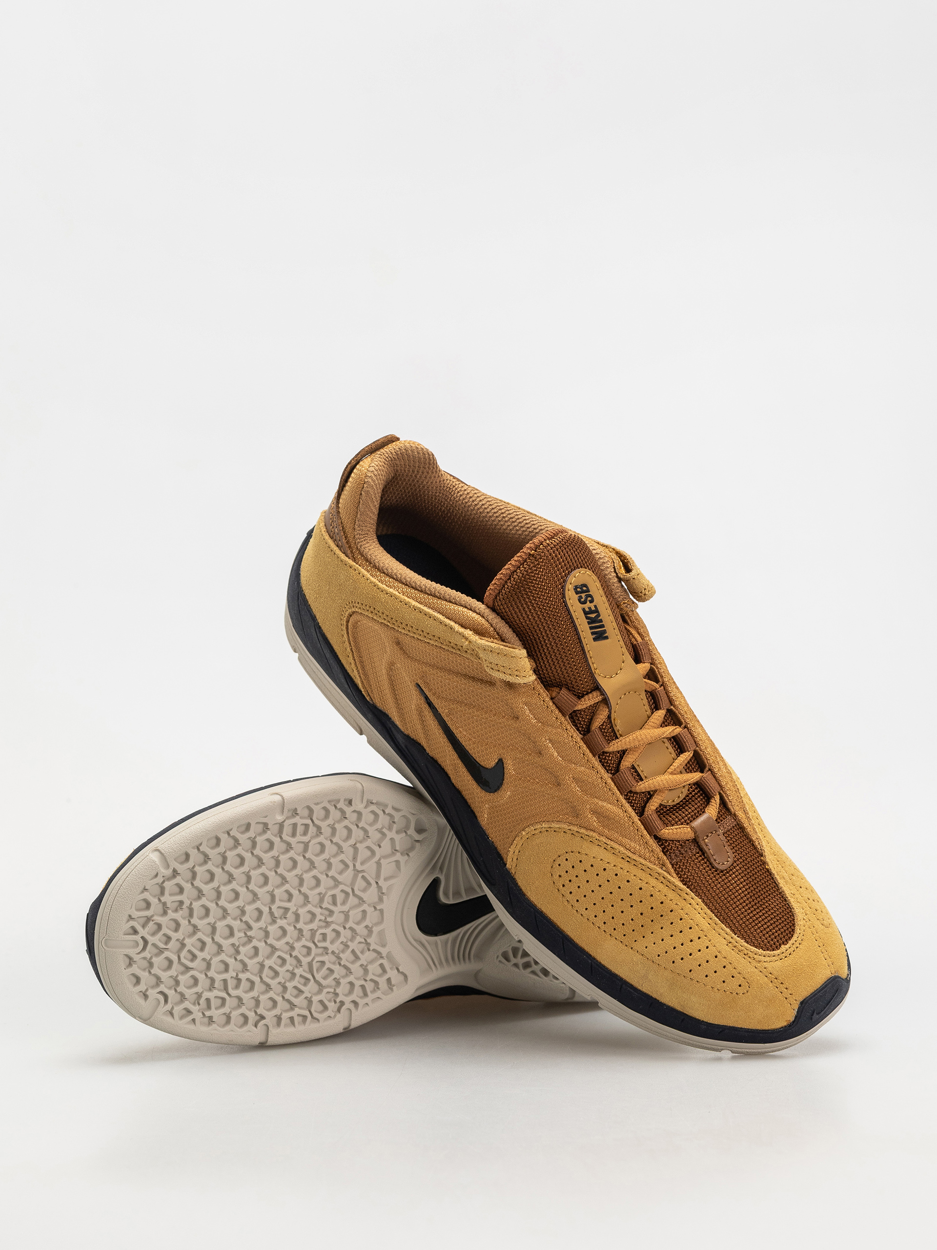 Pantofi Nike SB Vertebrae (wheat/black lt british tan obsidian)