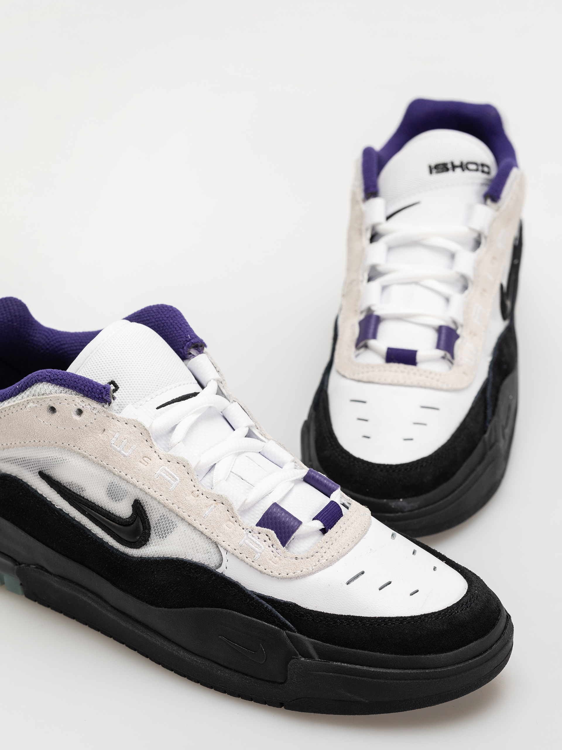 Pantofi Nike SB Air Max Ishod (white/black court purple black)