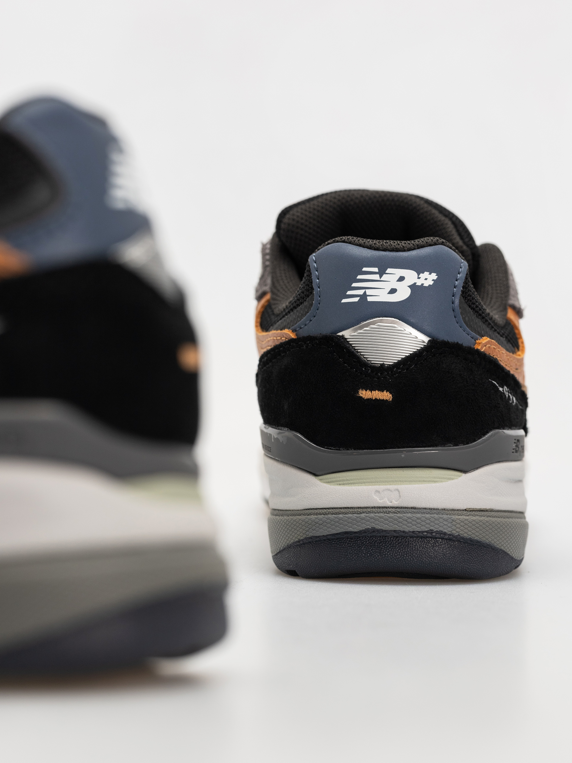 Pantofi New Balance 933 (grey brown chestnut)