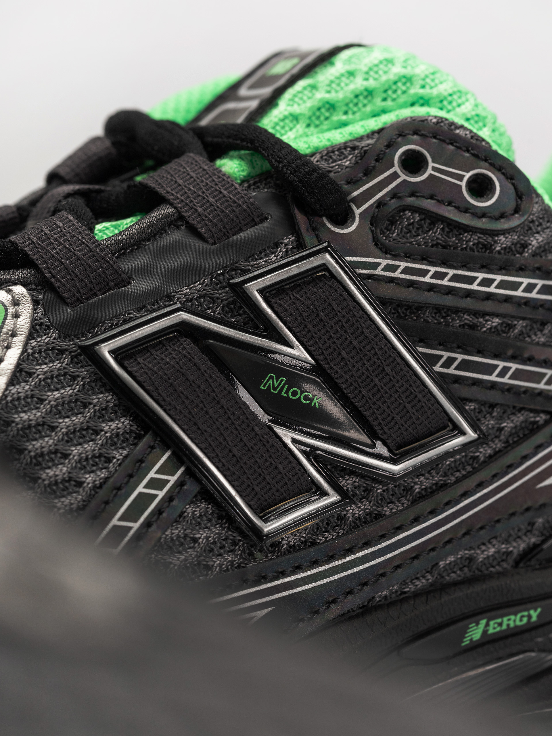 Pantofi New Balance 1906 JR (black)