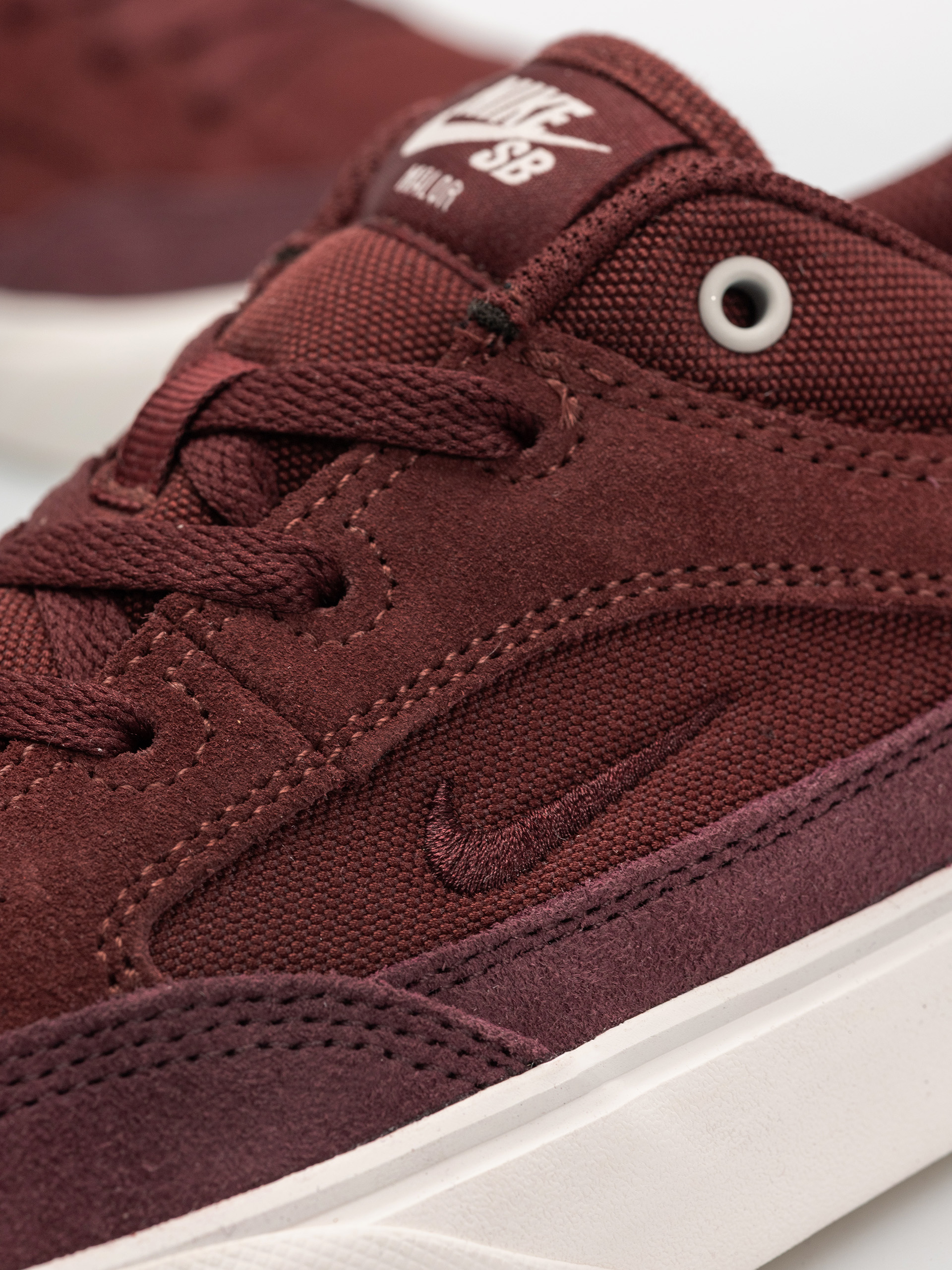 Pantofi Nike SB Malor (dark team red/burgundy crush)