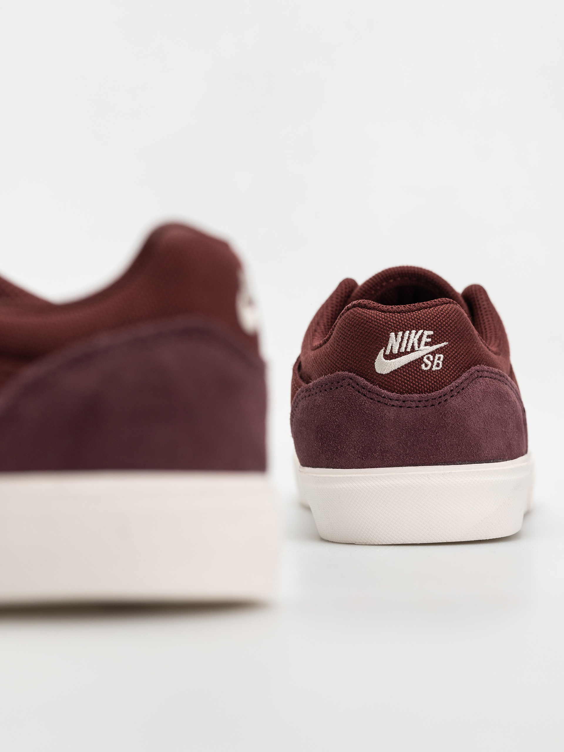 Pantofi Nike SB Malor (dark team red/burgundy crush)