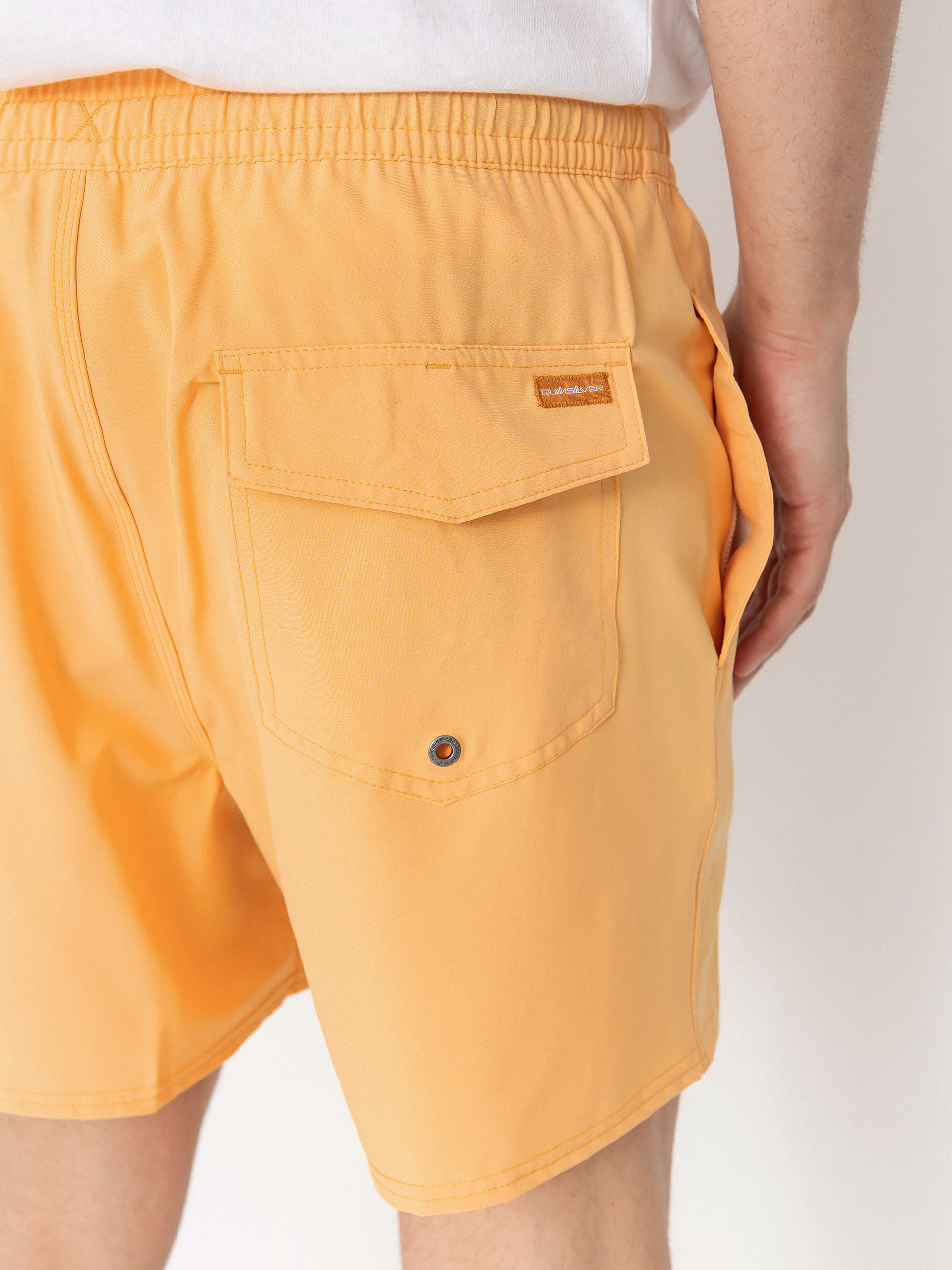 Pantaloni scurți Quiksilver Surfsilk Solid Volley 16 (chamois)