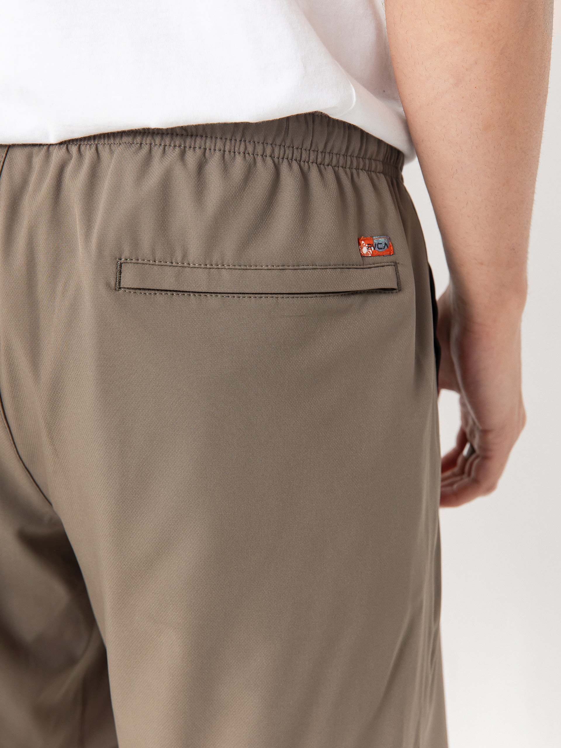 Pantaloni scurți RVCA Lauryn Yogger Stretch (mushroom)