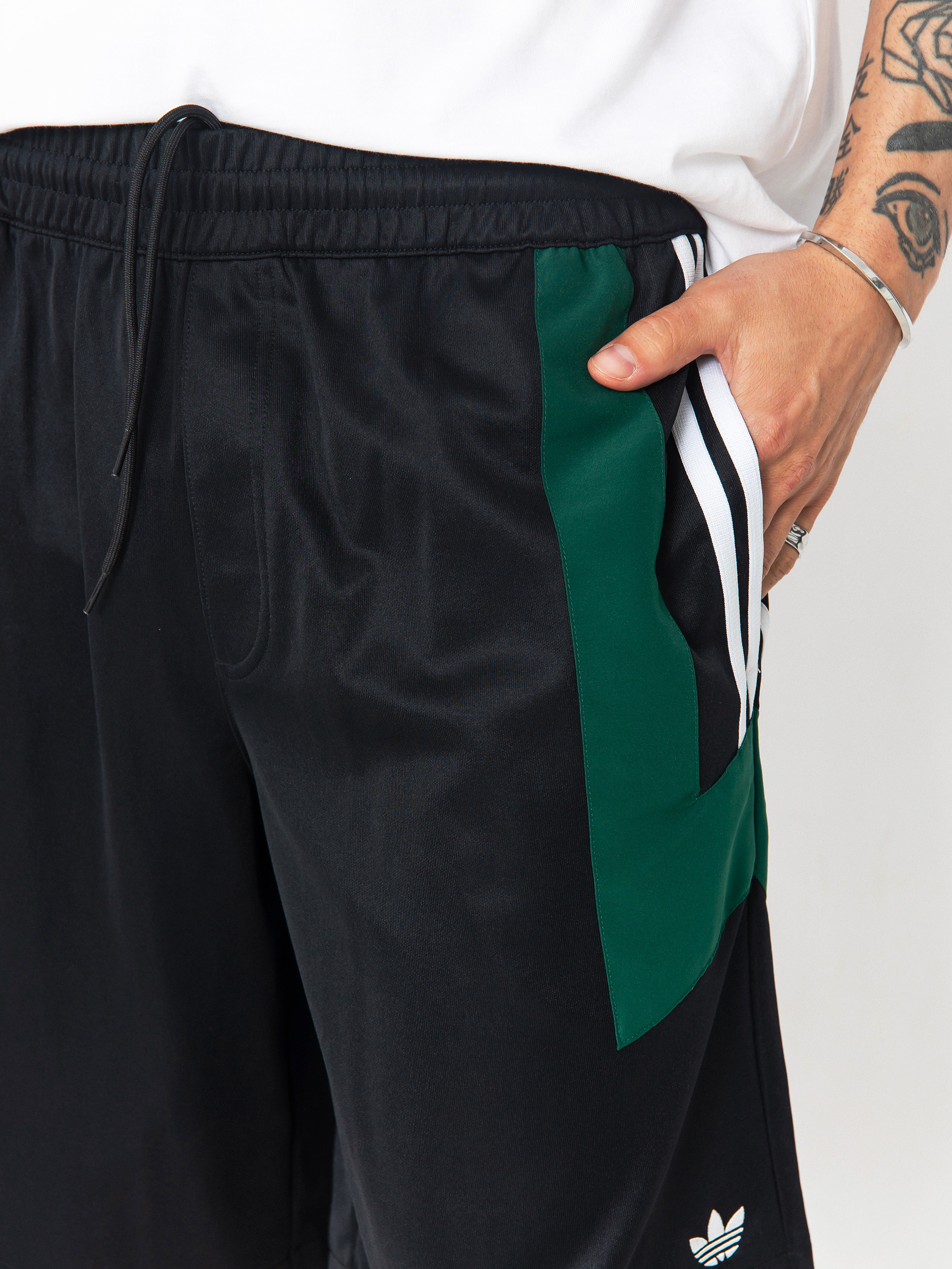 Pantaloni scurți adidas Football (black/drkgrn/white)