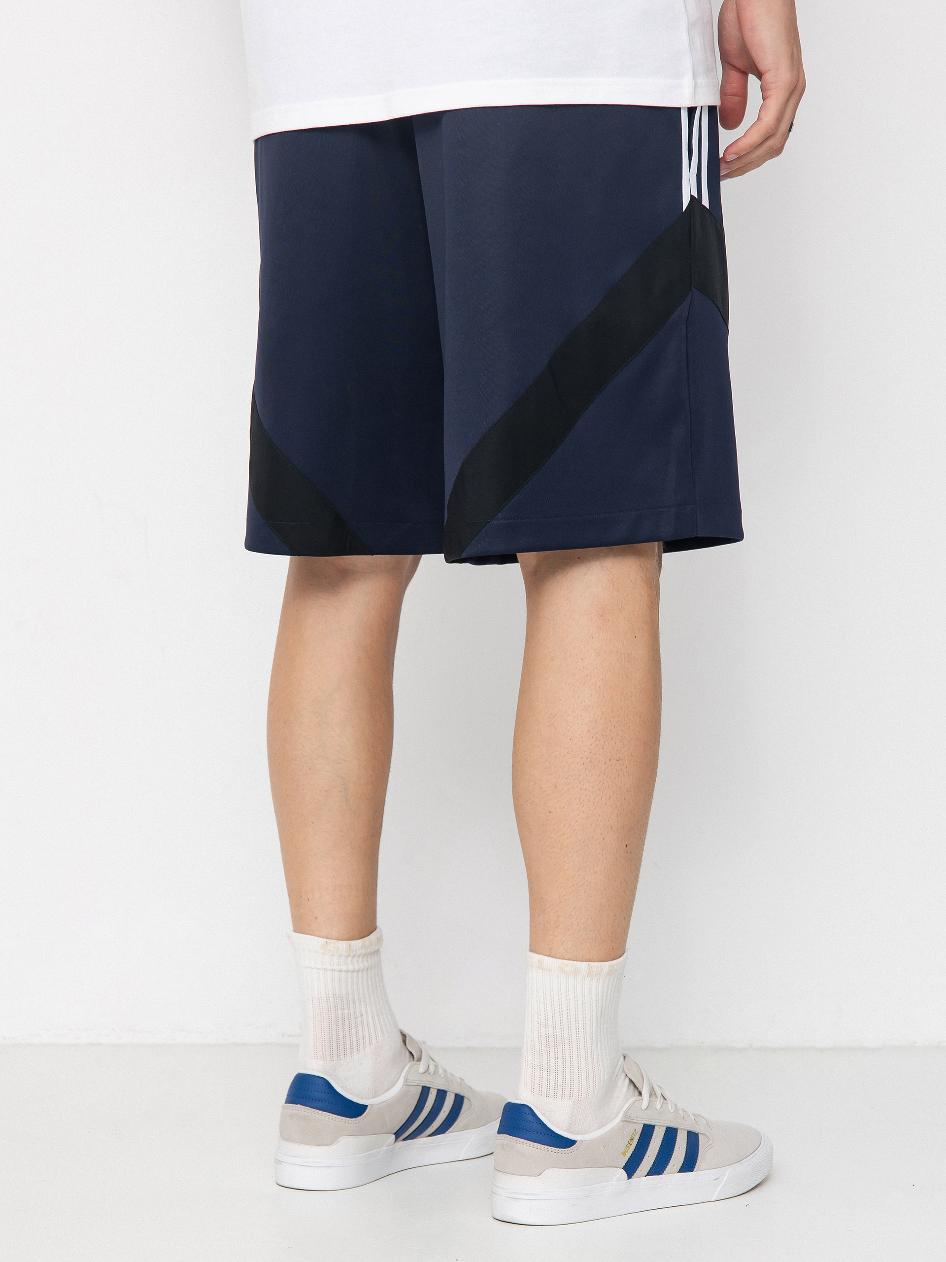 Pantaloni scurți adidas Football (legink/black/white)