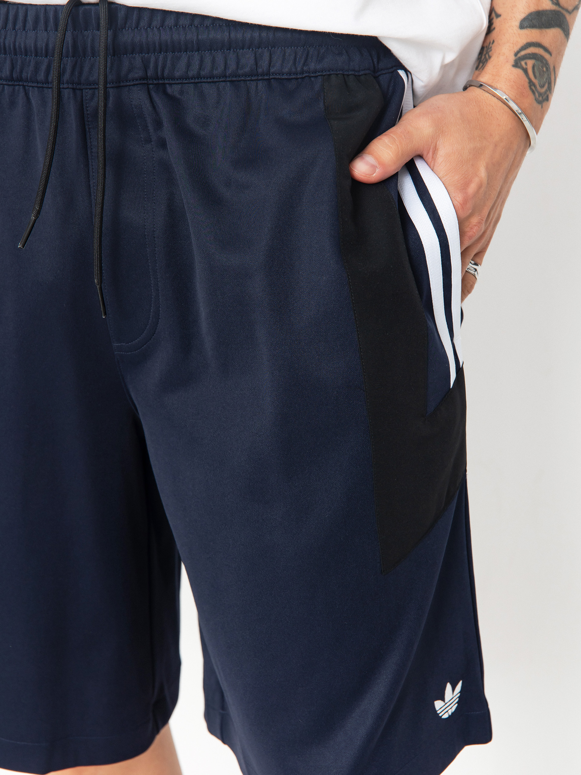 Pantaloni scurți adidas Football (legink/black/white)