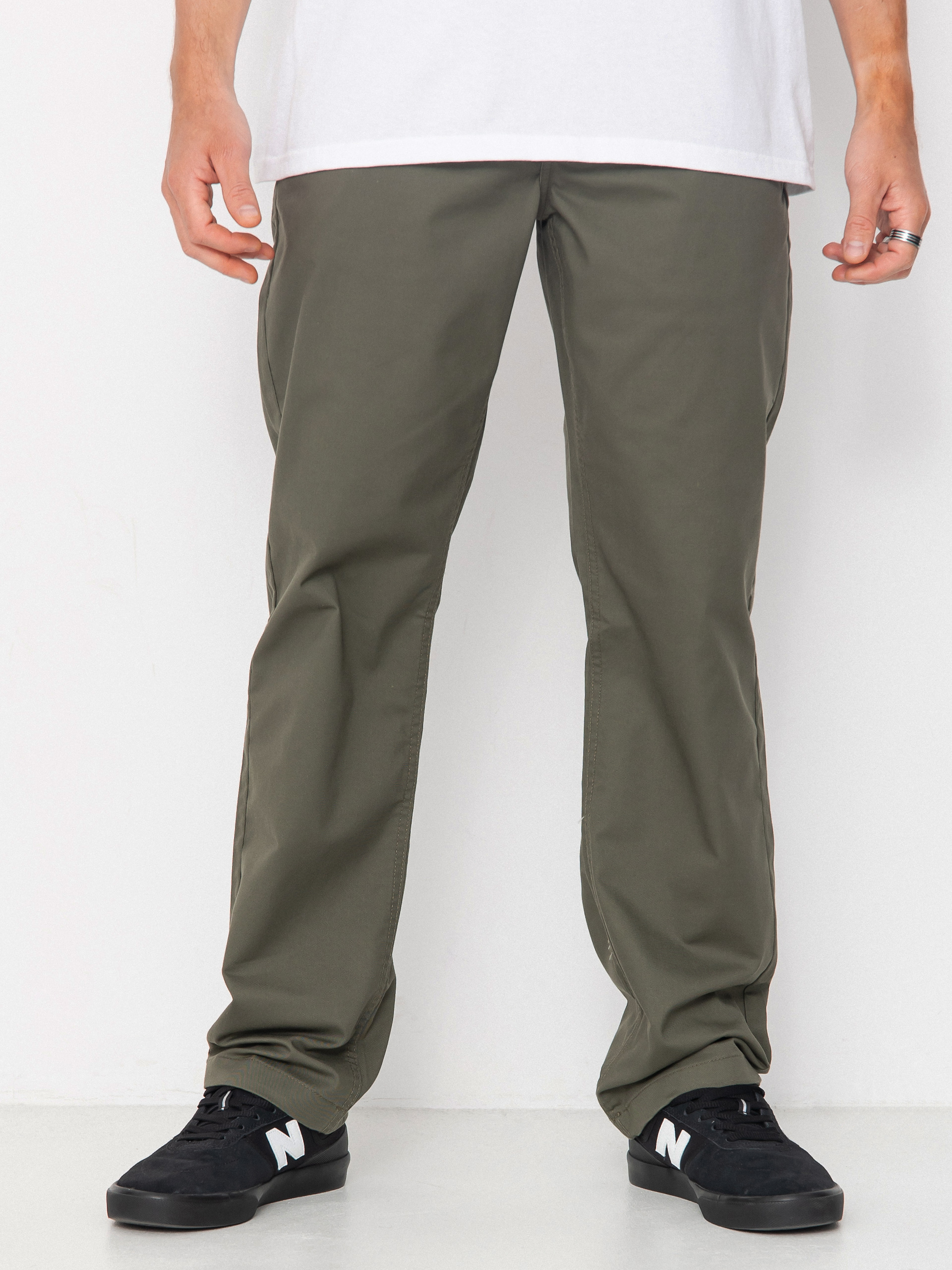 Pantaloni Vans Authentic Chino Relaxed (grape leaf)