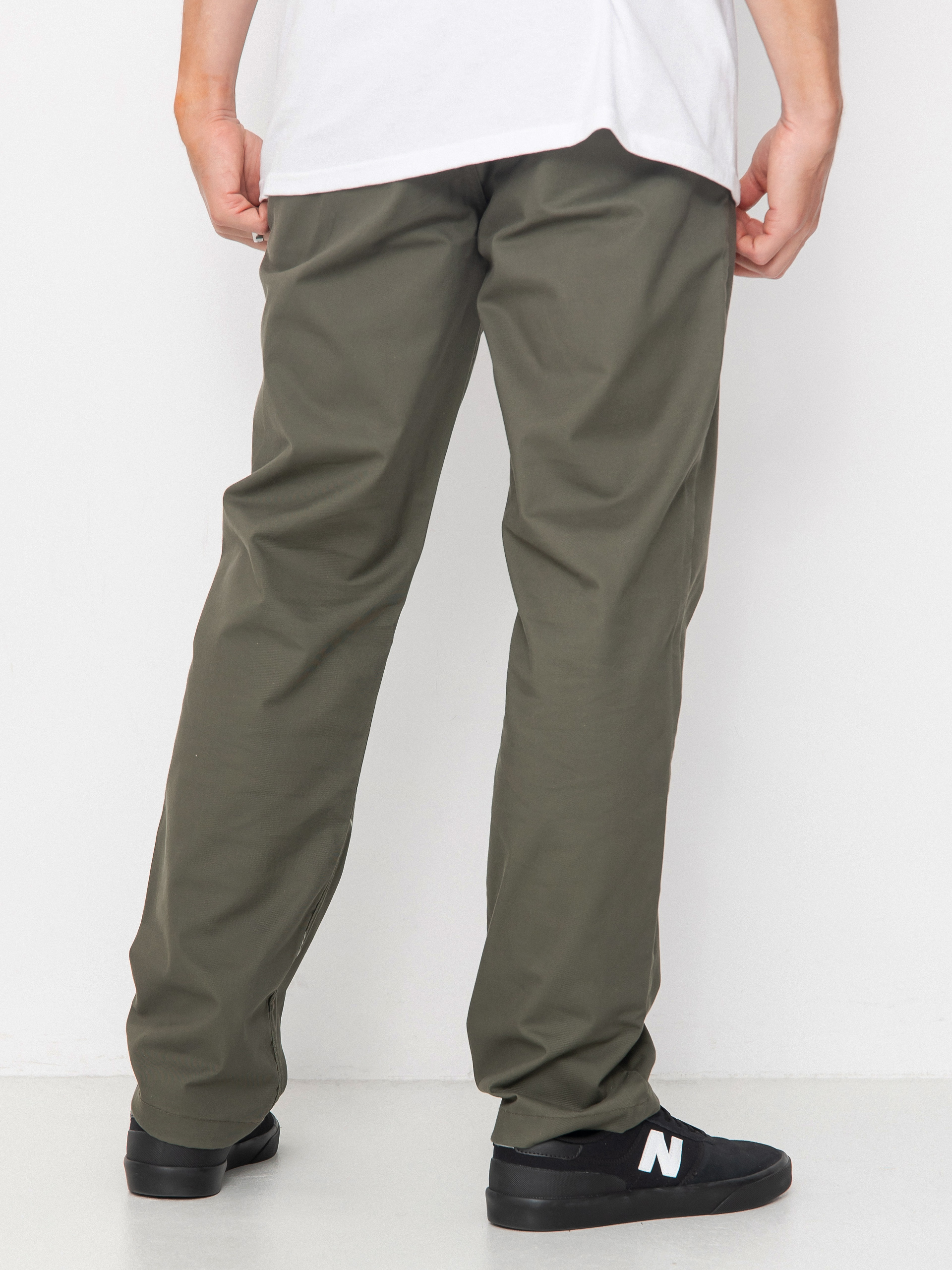 Pantaloni Vans Authentic Chino Relaxed (grape leaf)