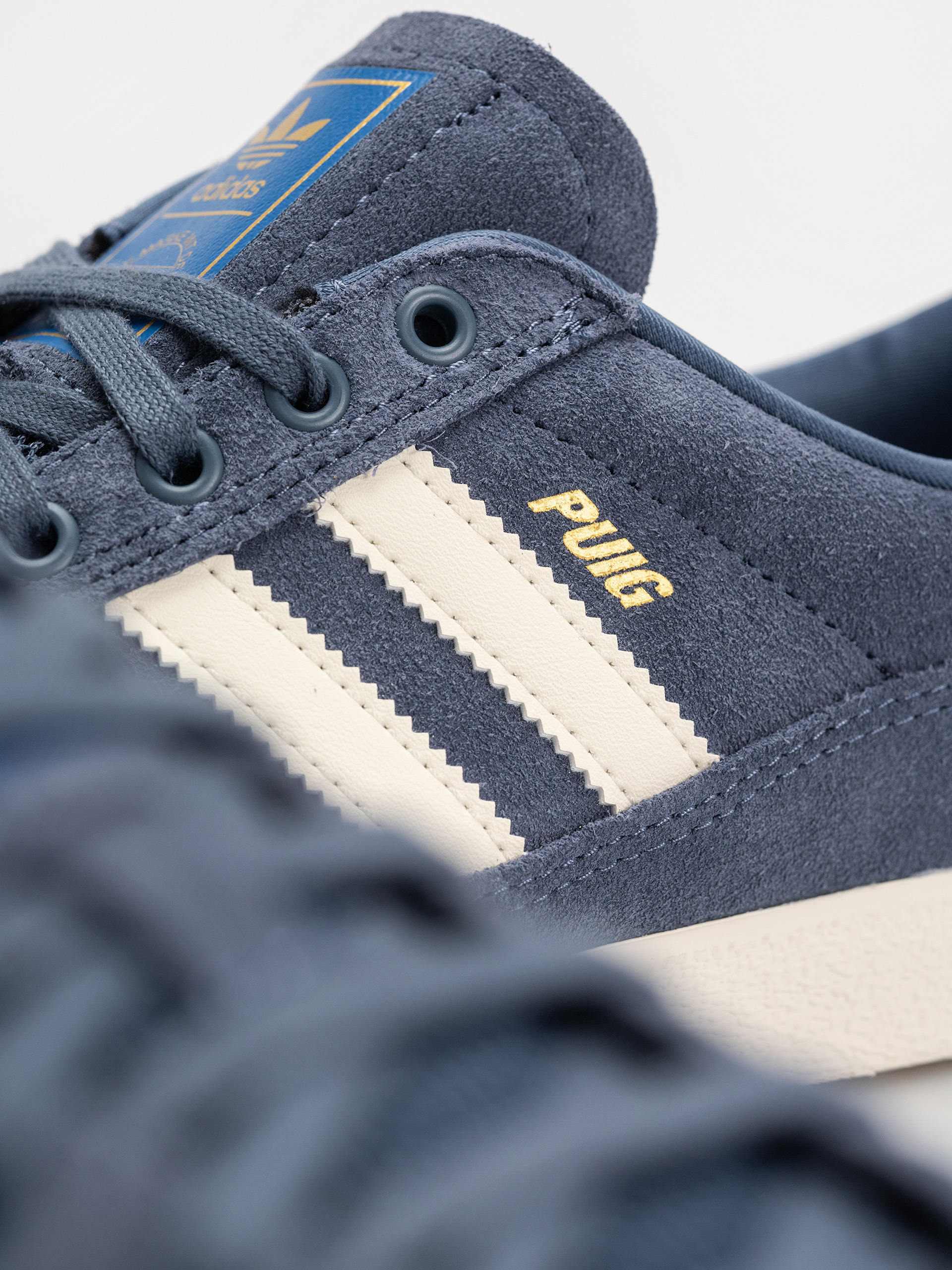 Pantofi adidas Puig Indoor (prloin/owhite/blubir)