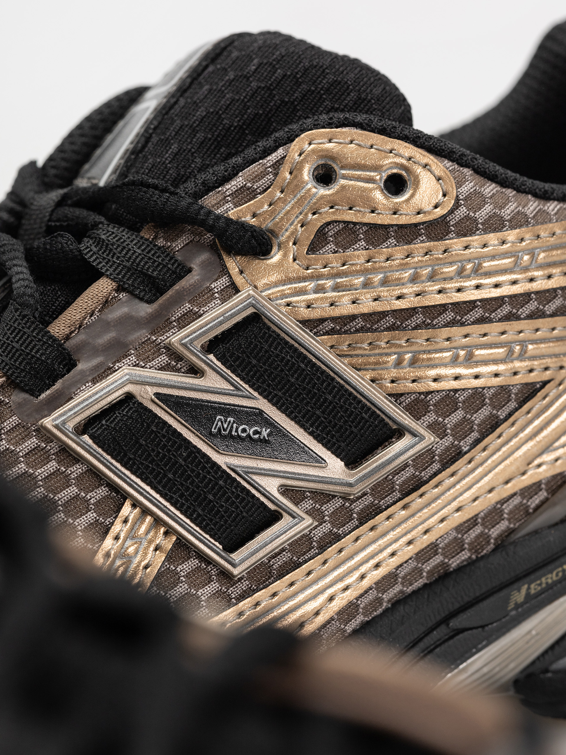 Pantofi New Balance 1906 (mushroom)