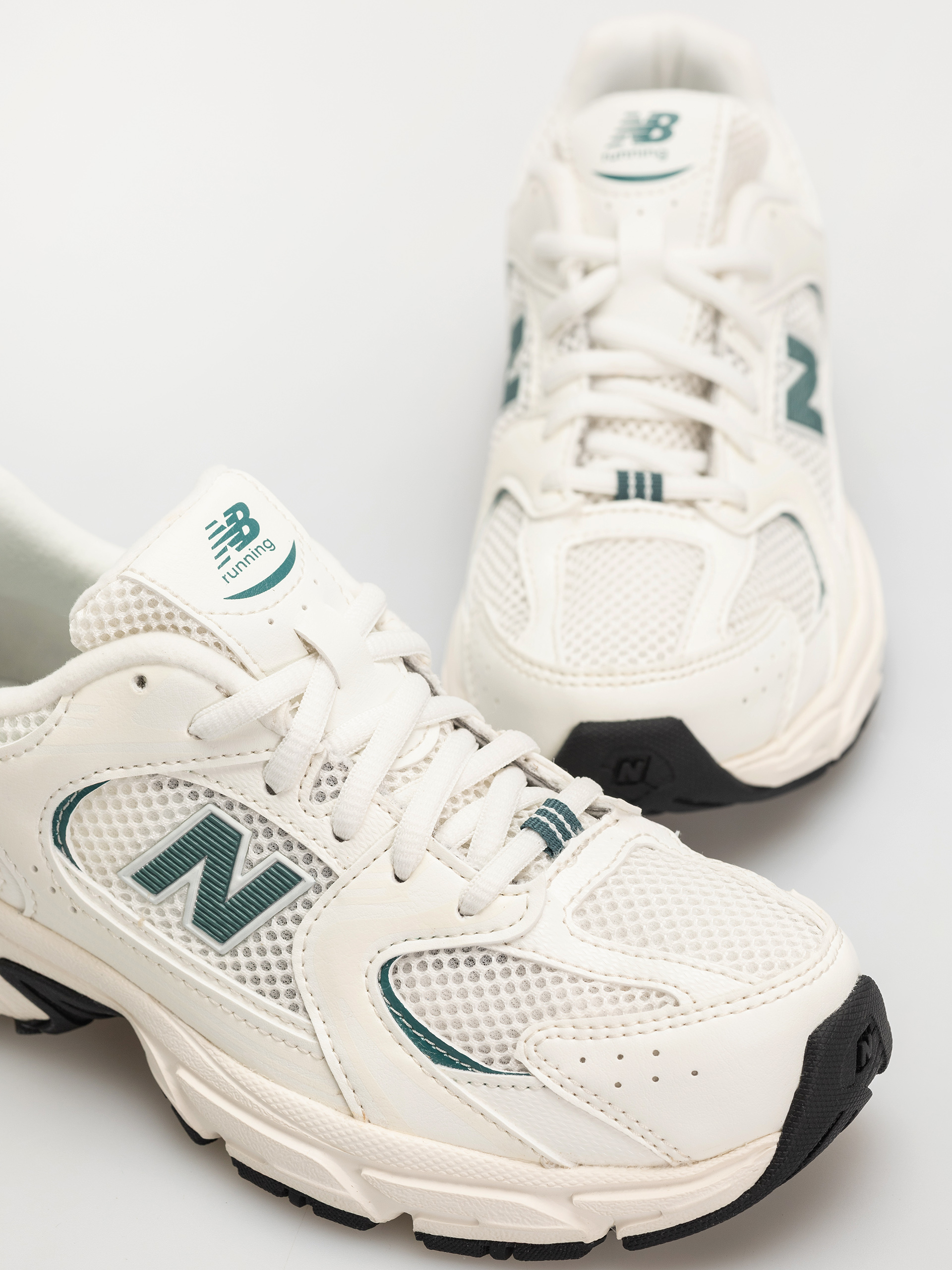 Pantofi New Balance 530 JR (sea salt)