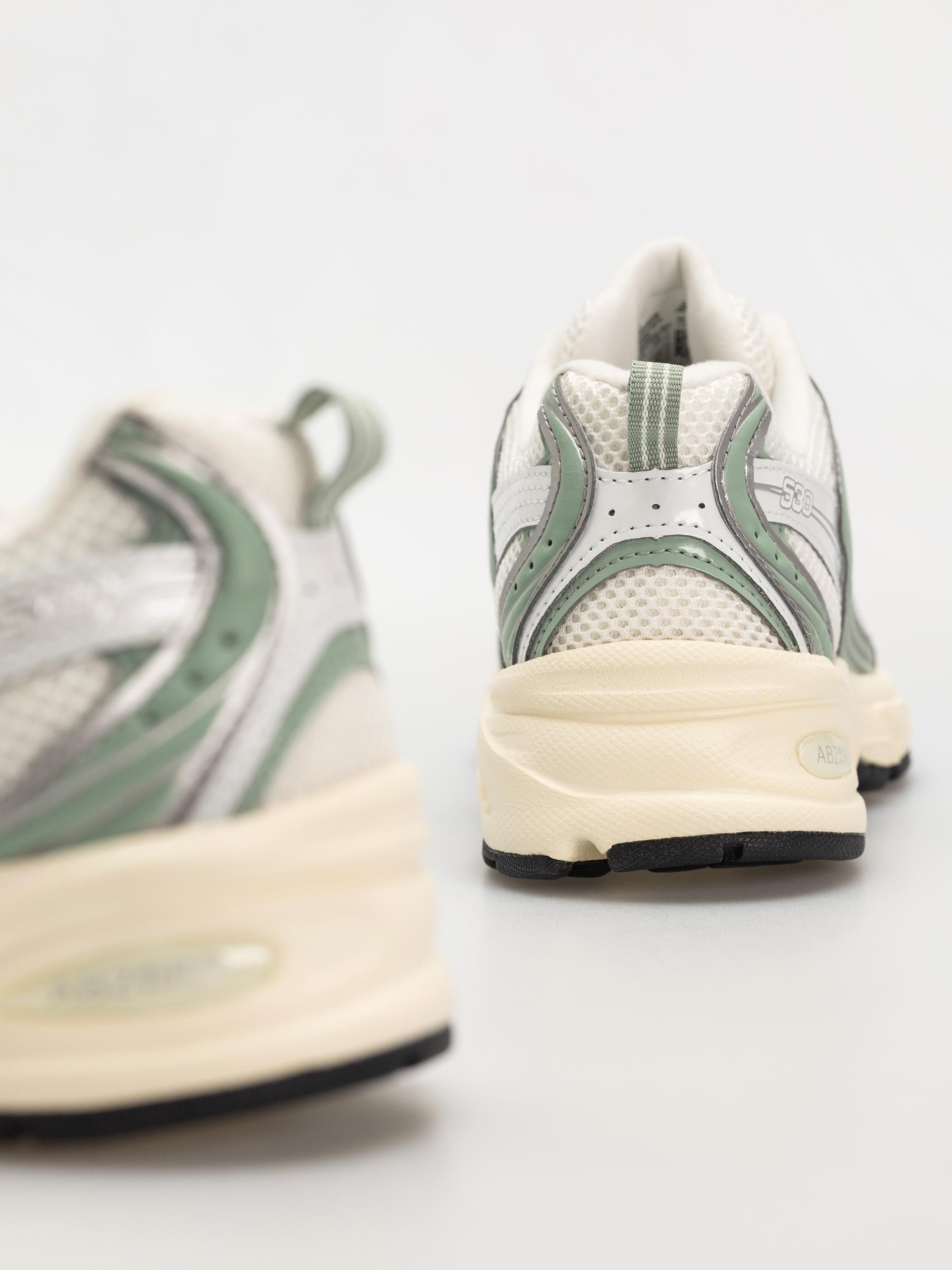 Pantofi New Balance 530 (silver metallic)