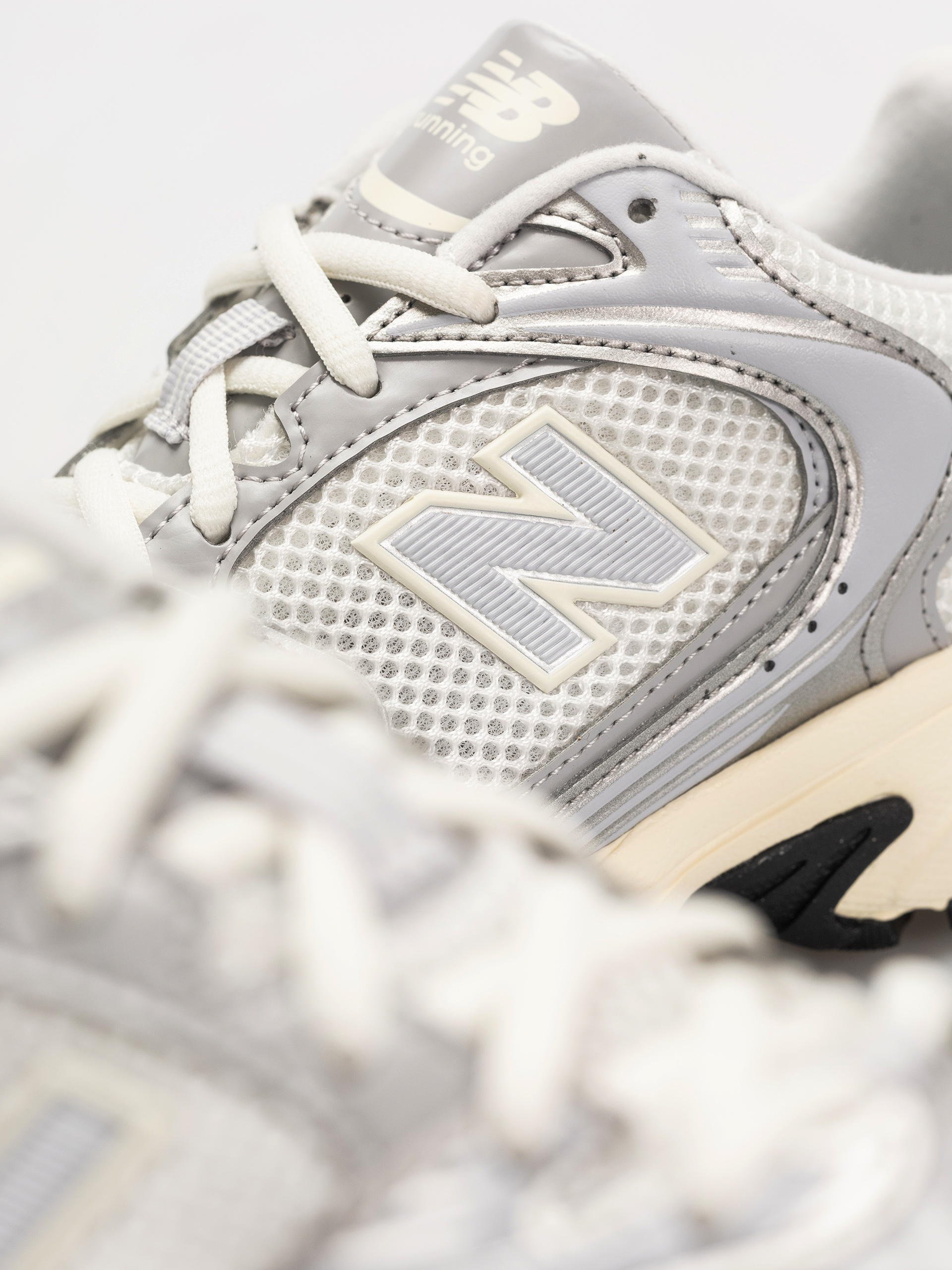 Pantofi New Balance 530 (silver metallic)
