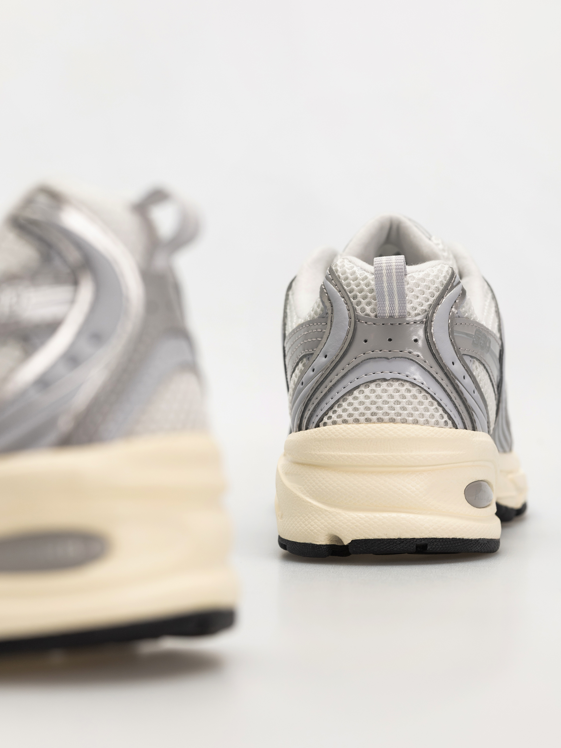 Pantofi New Balance 530 (silver metallic)