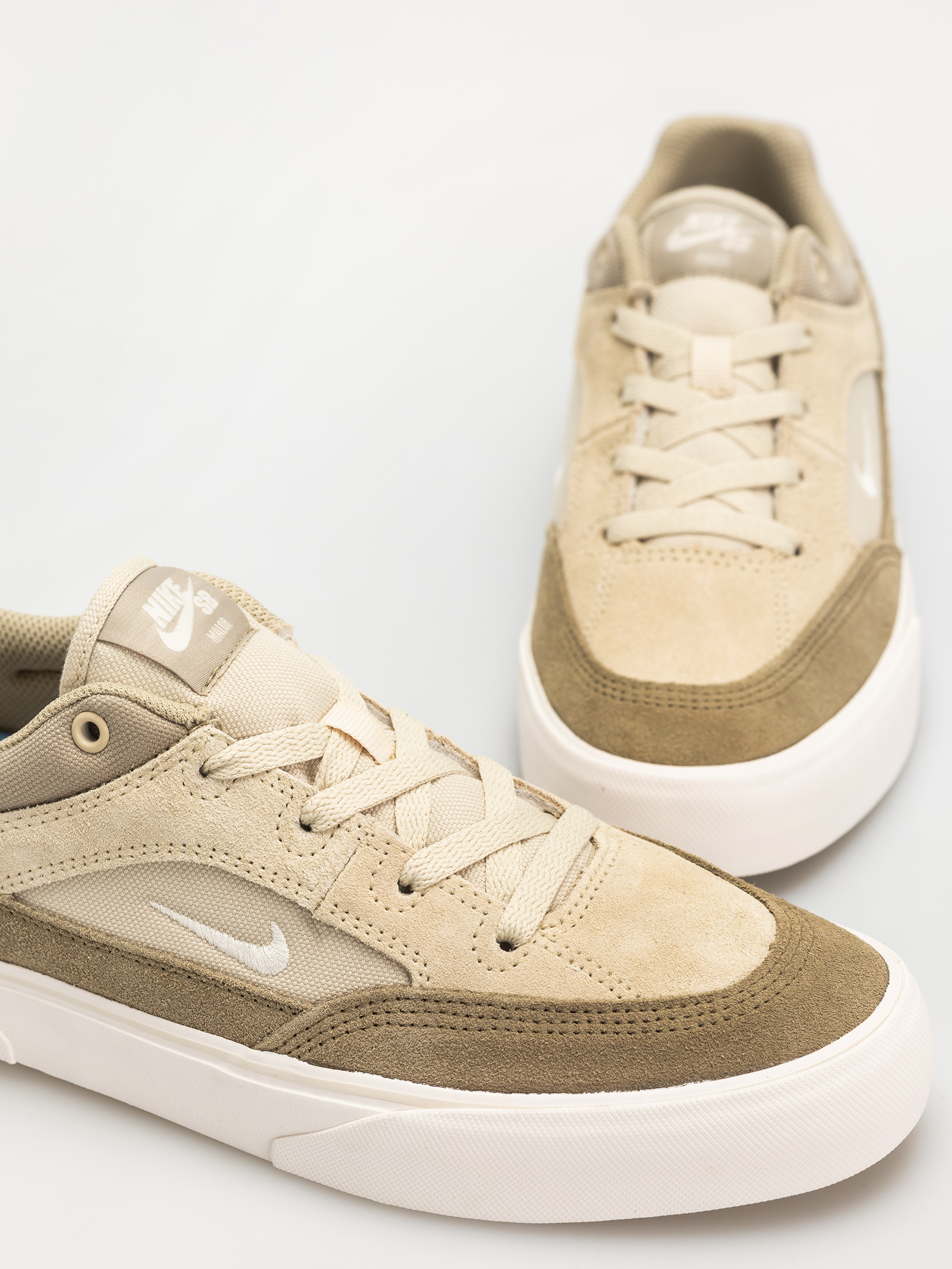 Pantofi Nike SB Malor (lt khaki/pale ivory neutral olive)