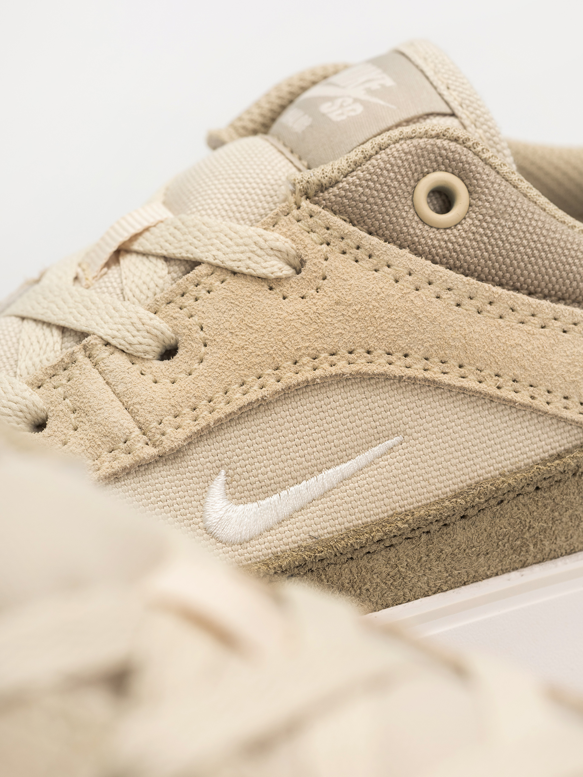Pantofi Nike SB Malor (lt khaki/pale ivory neutral olive)