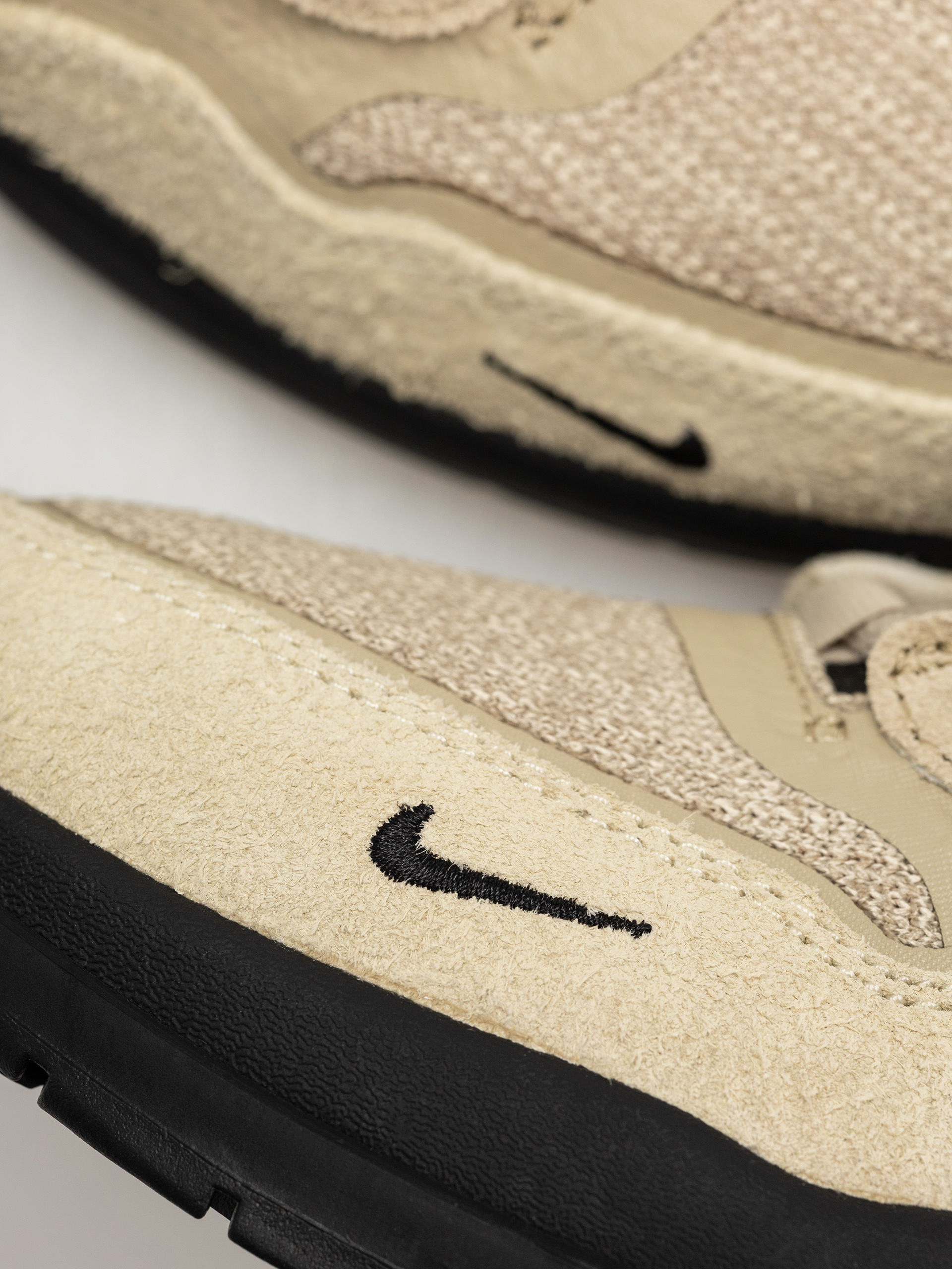 Pantofi Nike SB Ps8 (lt khaki/black desert khaki black)