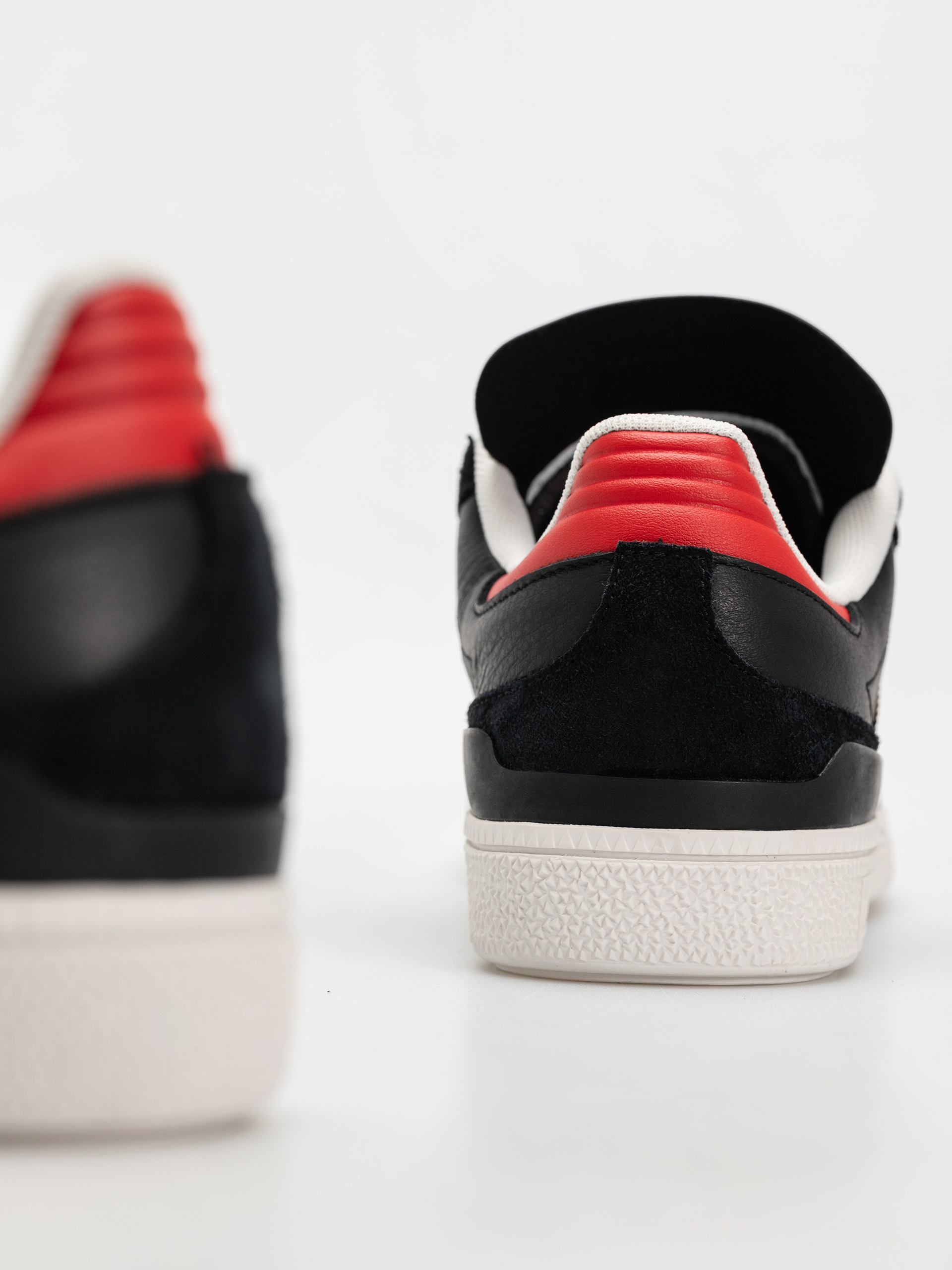 Pantofi adidas Busenitz (cblack/betsca/ftwwht)