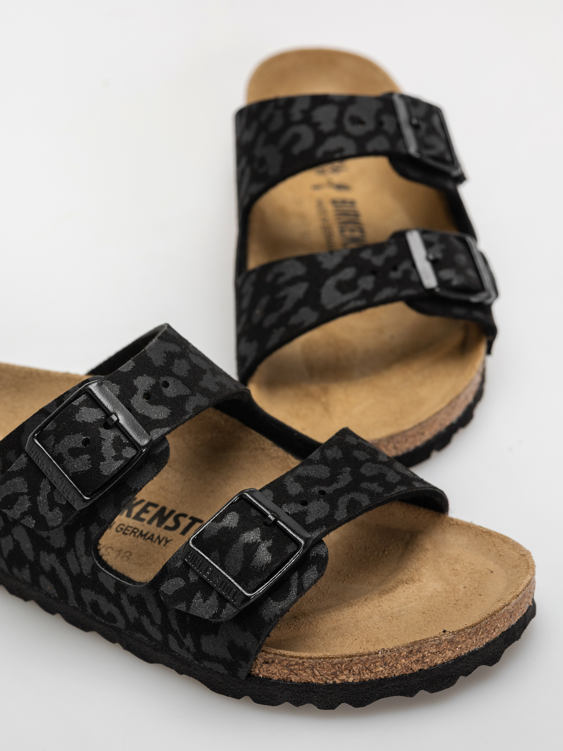 Șlapi Birkenstock Arizona Synthetics Narrow Wmn (leo black)