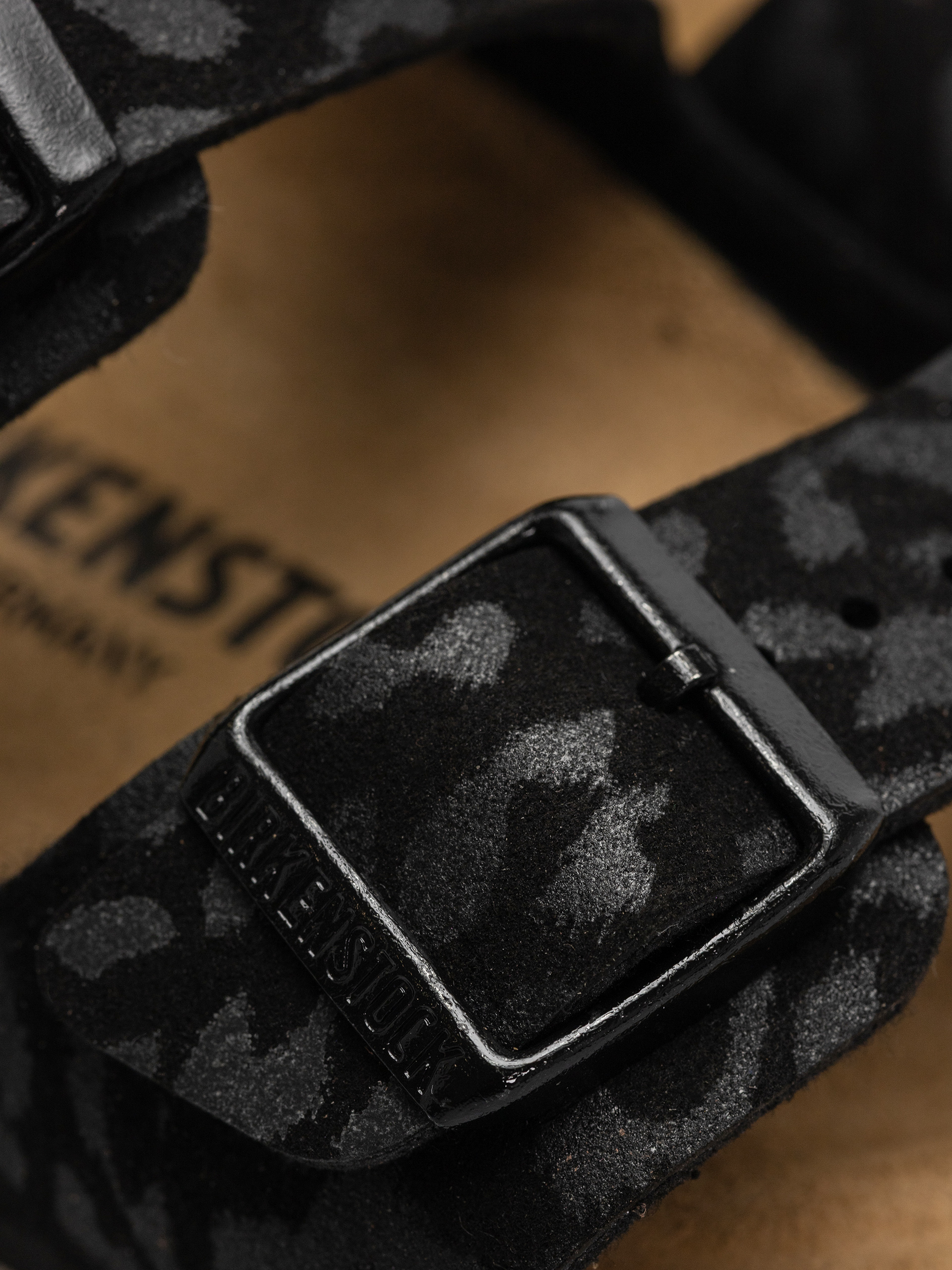 Șlapi Birkenstock Arizona Synthetics Narrow Wmn (leo black)