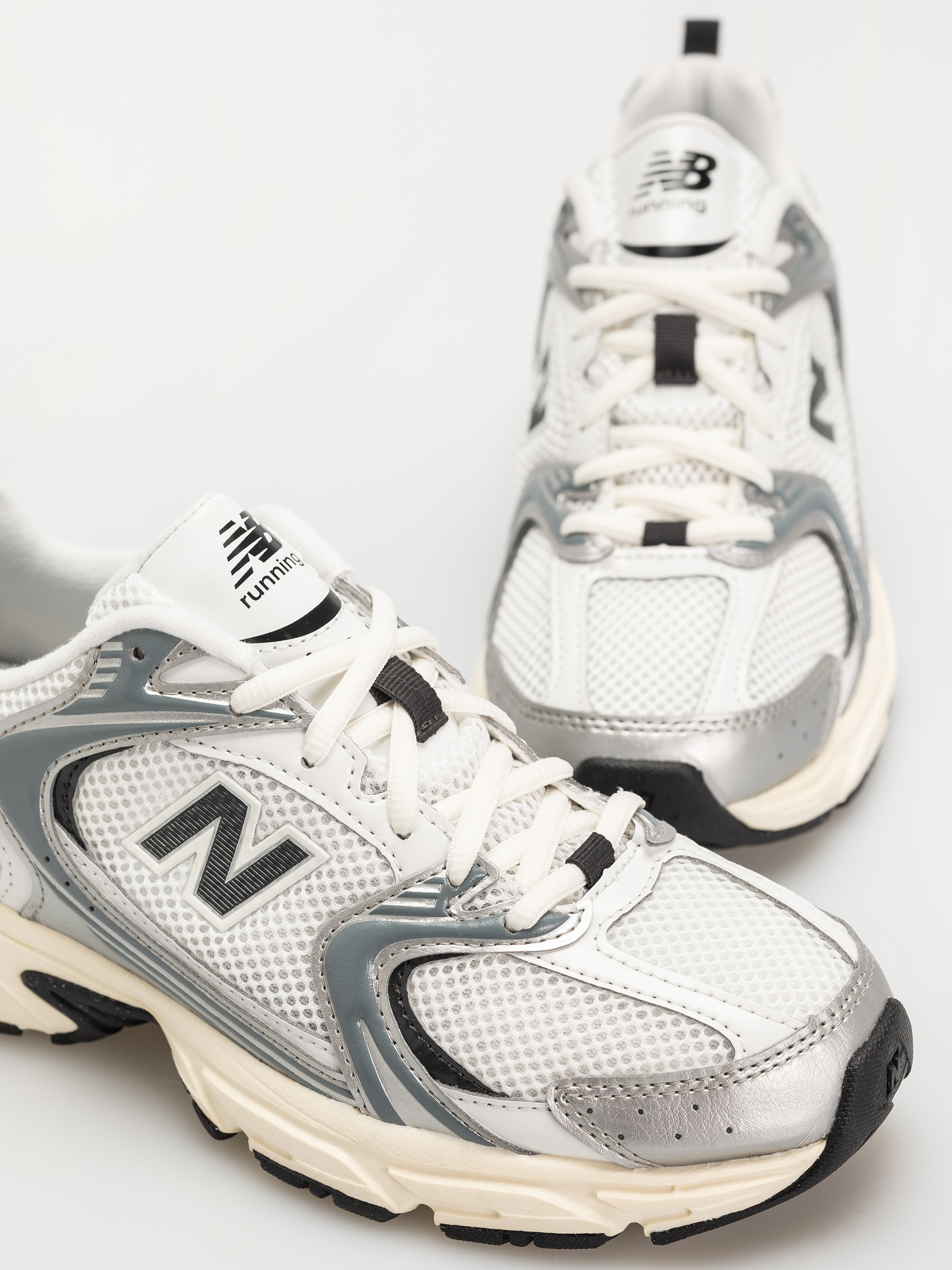 Pantofi New Balance 530 (silver metallic)