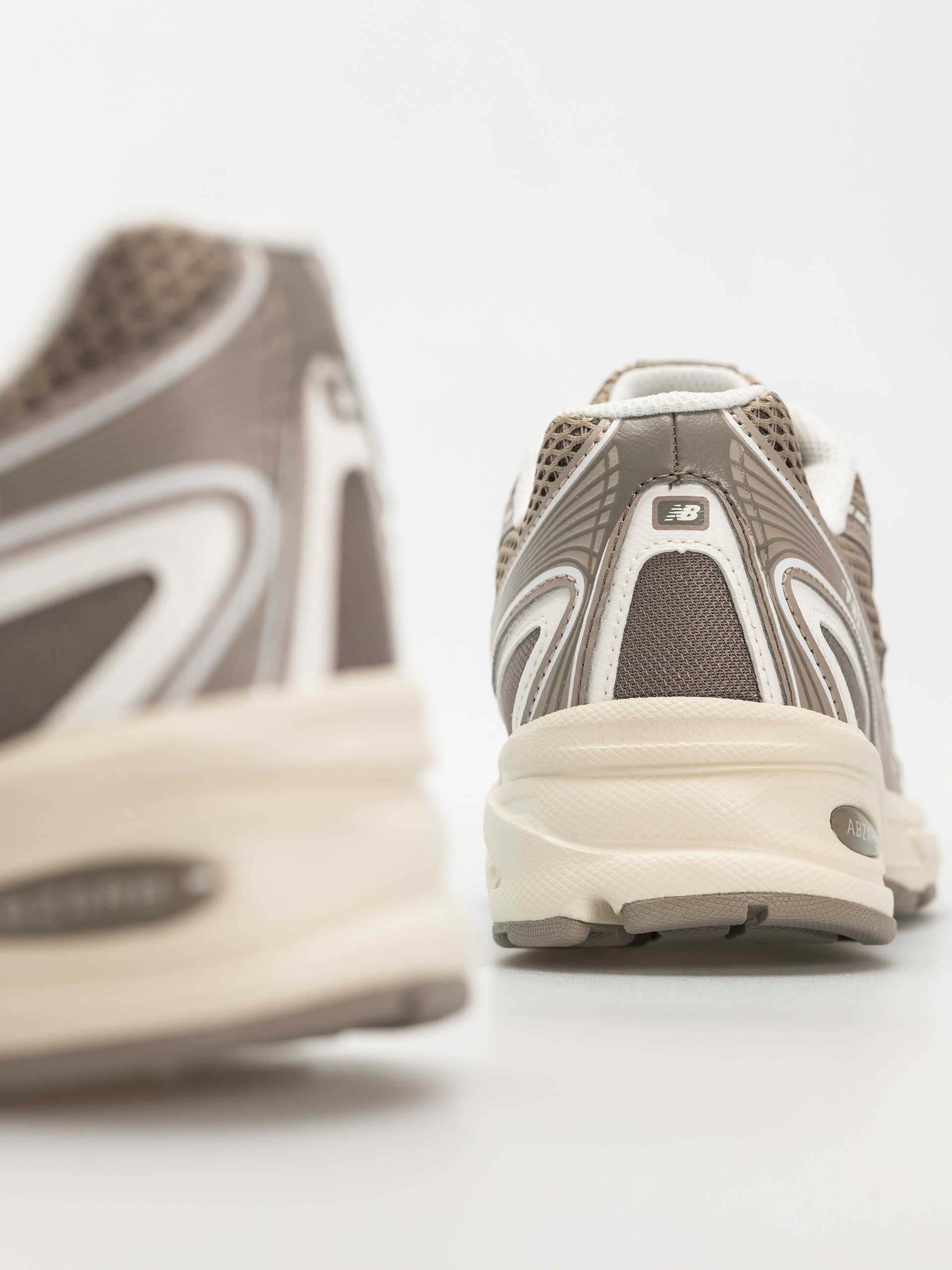 Pantofi New Balance 740 (dark olivine)