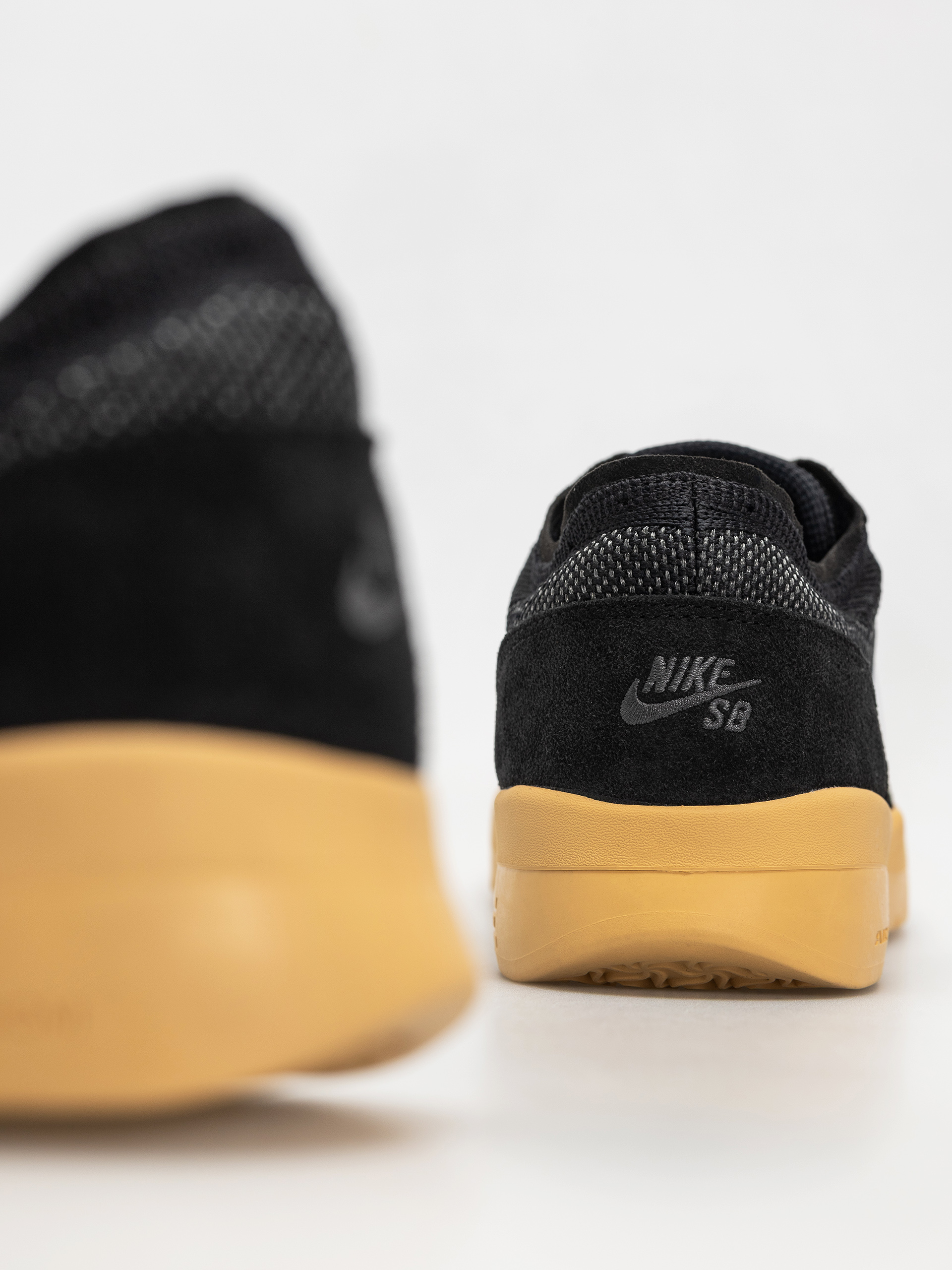 Pantofi Nike SB Ps8 (black/white anthracite gum yellow)