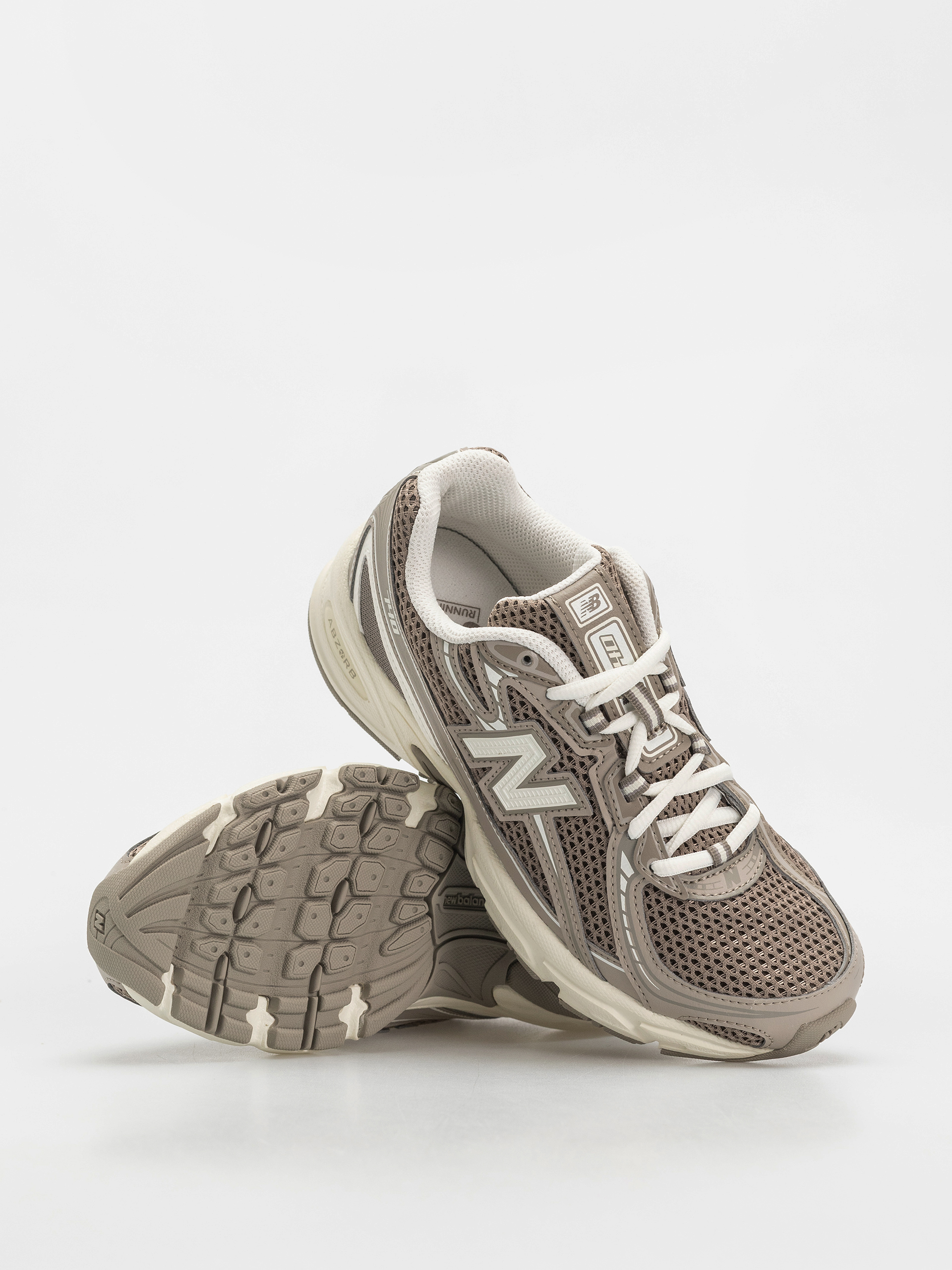 ビートウッド　Nardo Pantofi New Balance 740 JR - maro (arid stone)