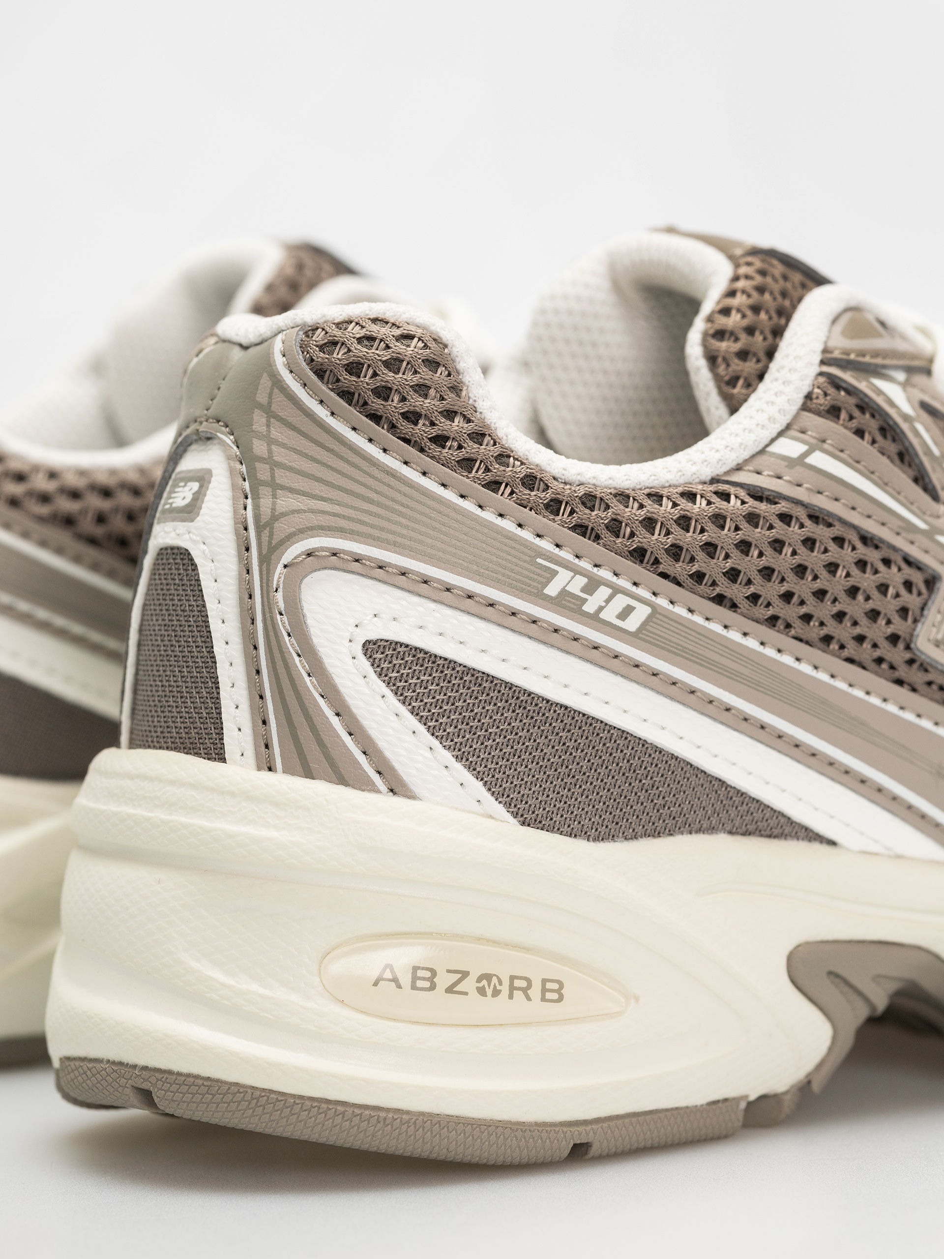 Pantofi New Balance 740 JR (arid stone)