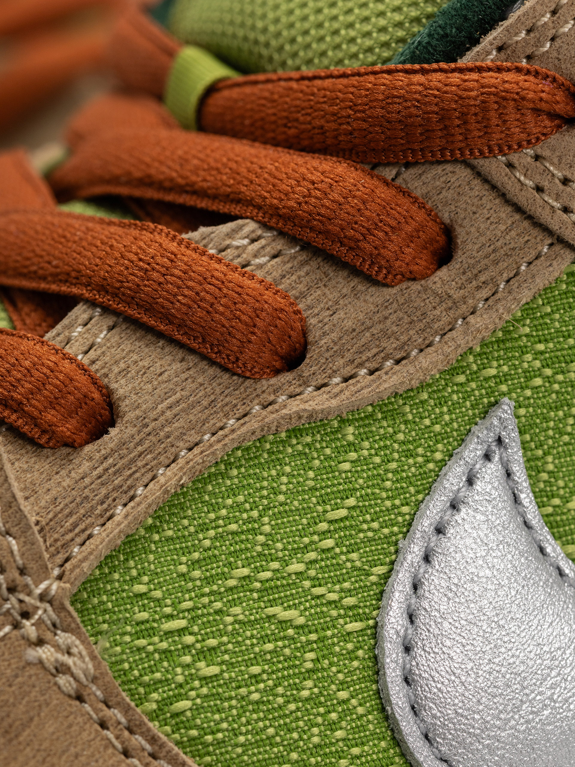 Pantofi Nike SB Dunk Low Pro Wc (sesame/metallic silver pear fir)