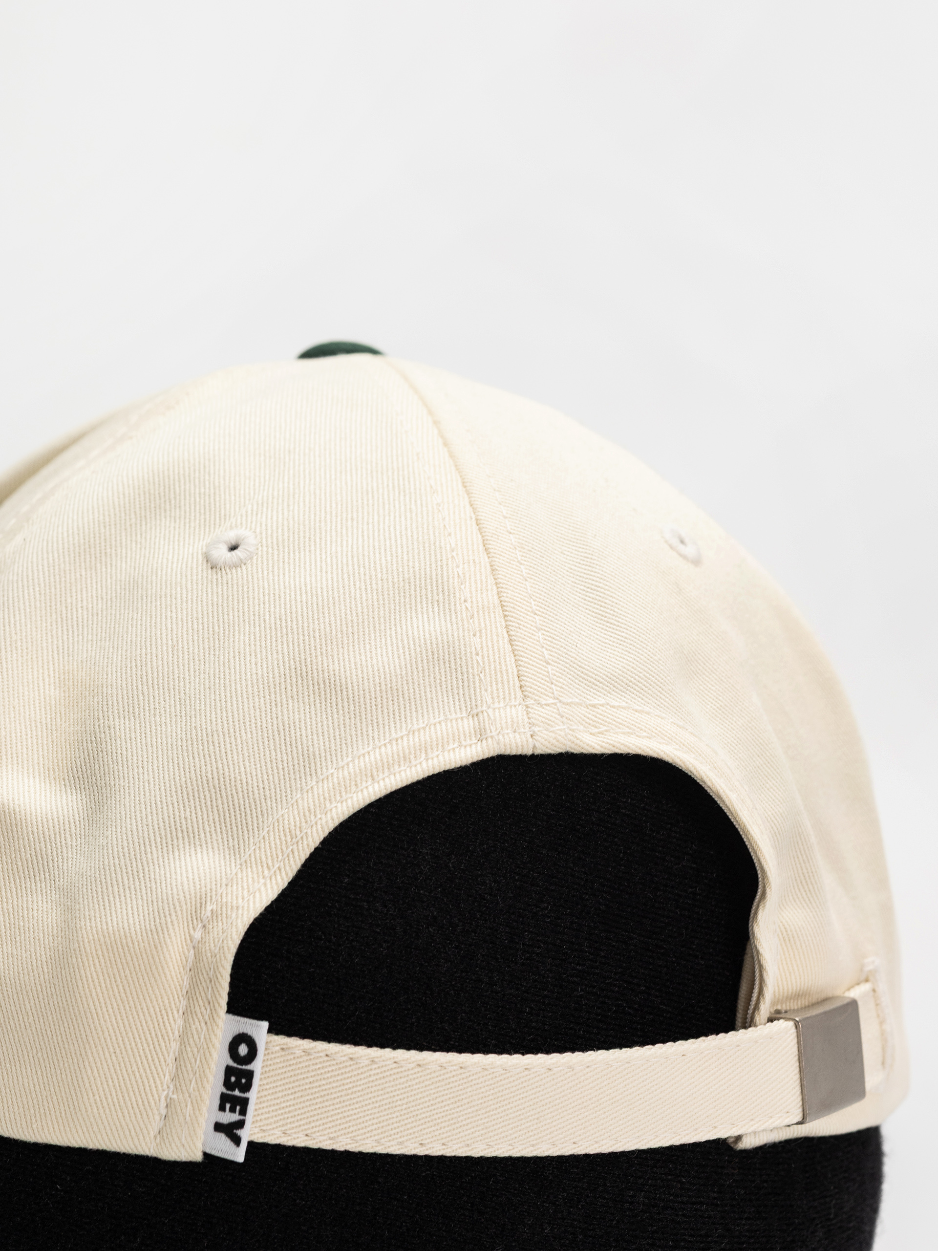 Șapcă OBEY Obey Studios 5 Panel Strapback (unbleached multi)