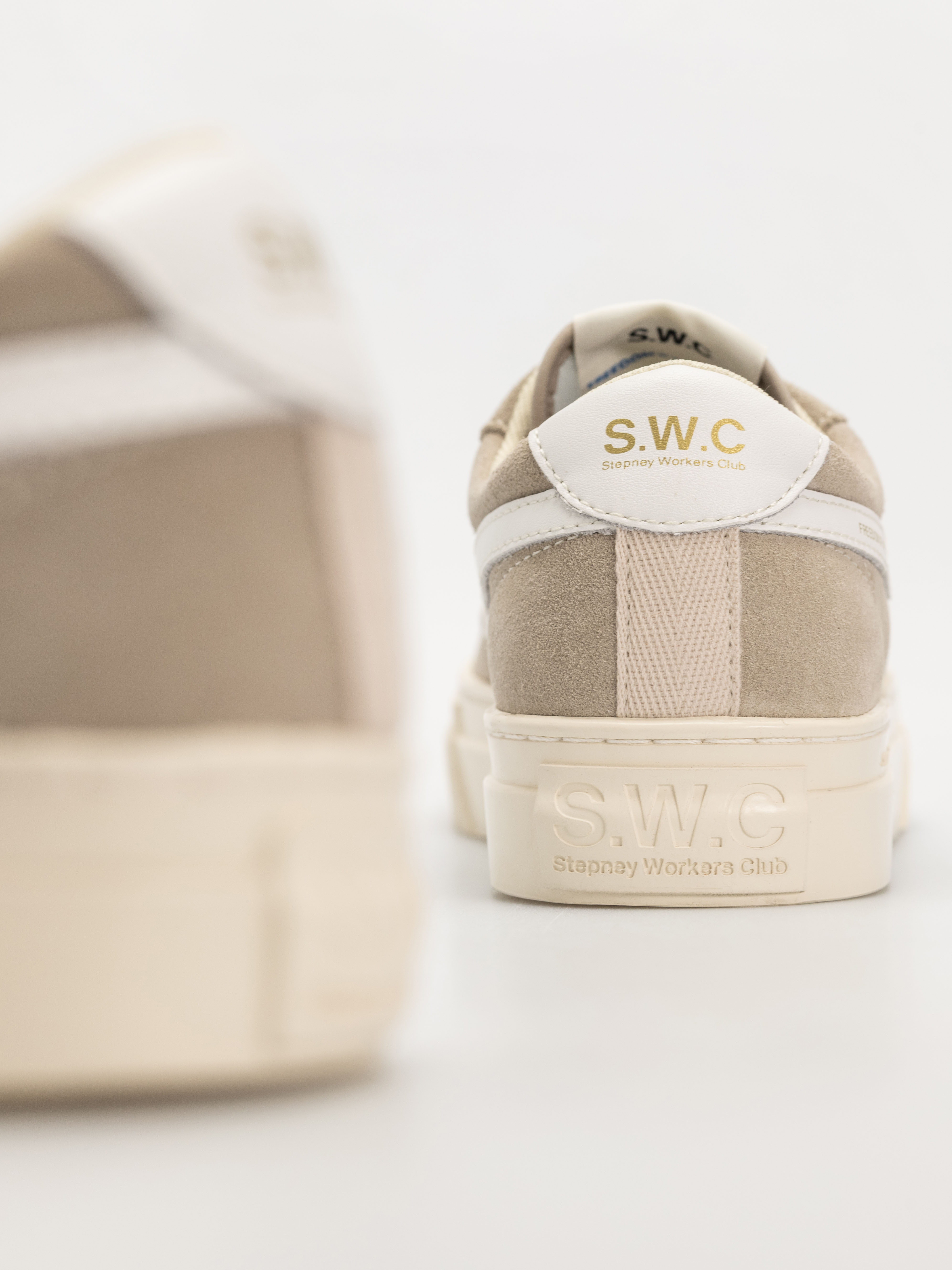 Pantofi Stepney Workers Club Dellow S-Strike (suede lt grey/white)