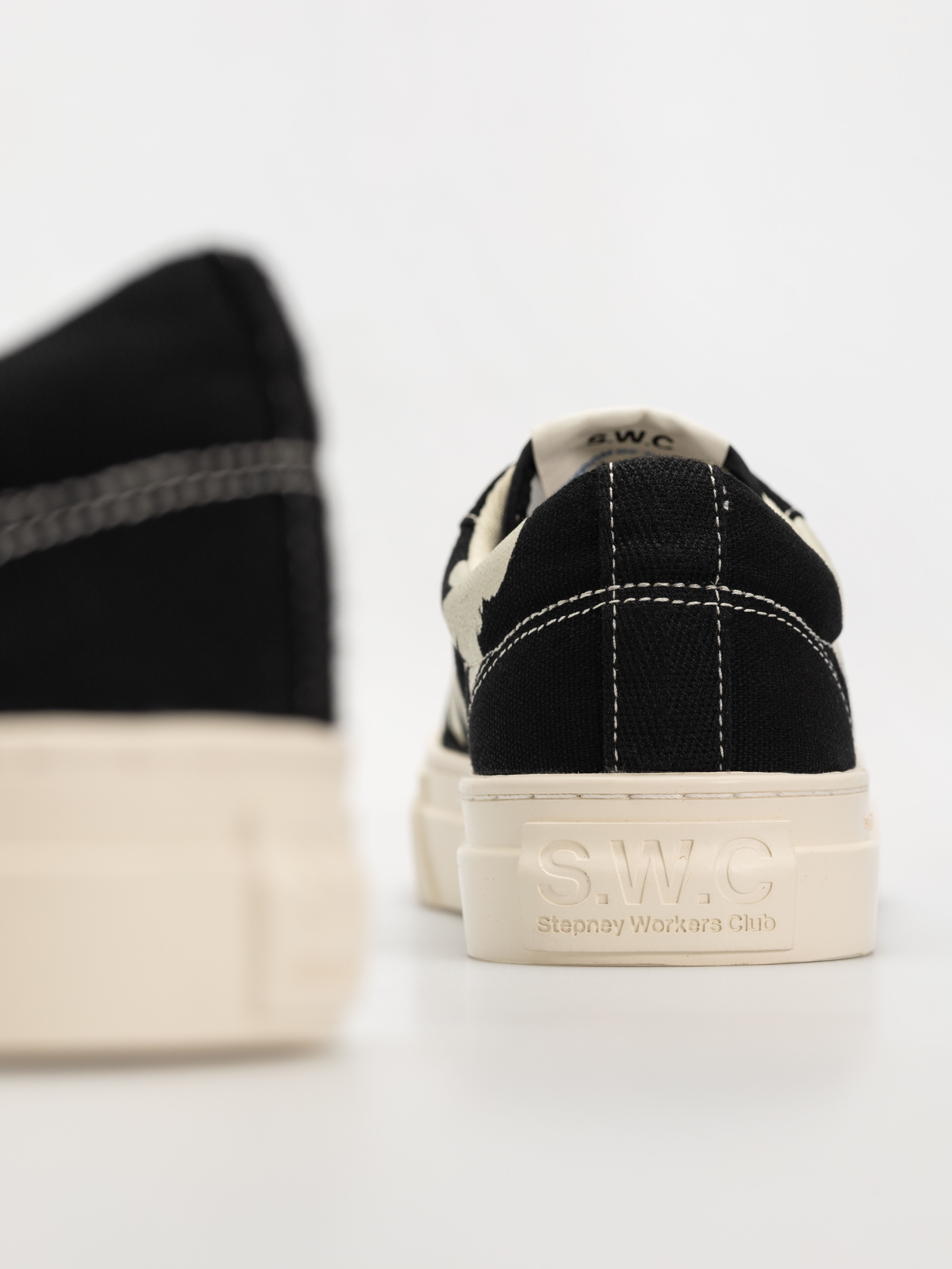 Pantofi Stepney Workers Club Dellow (shroomhands canvas black/white)