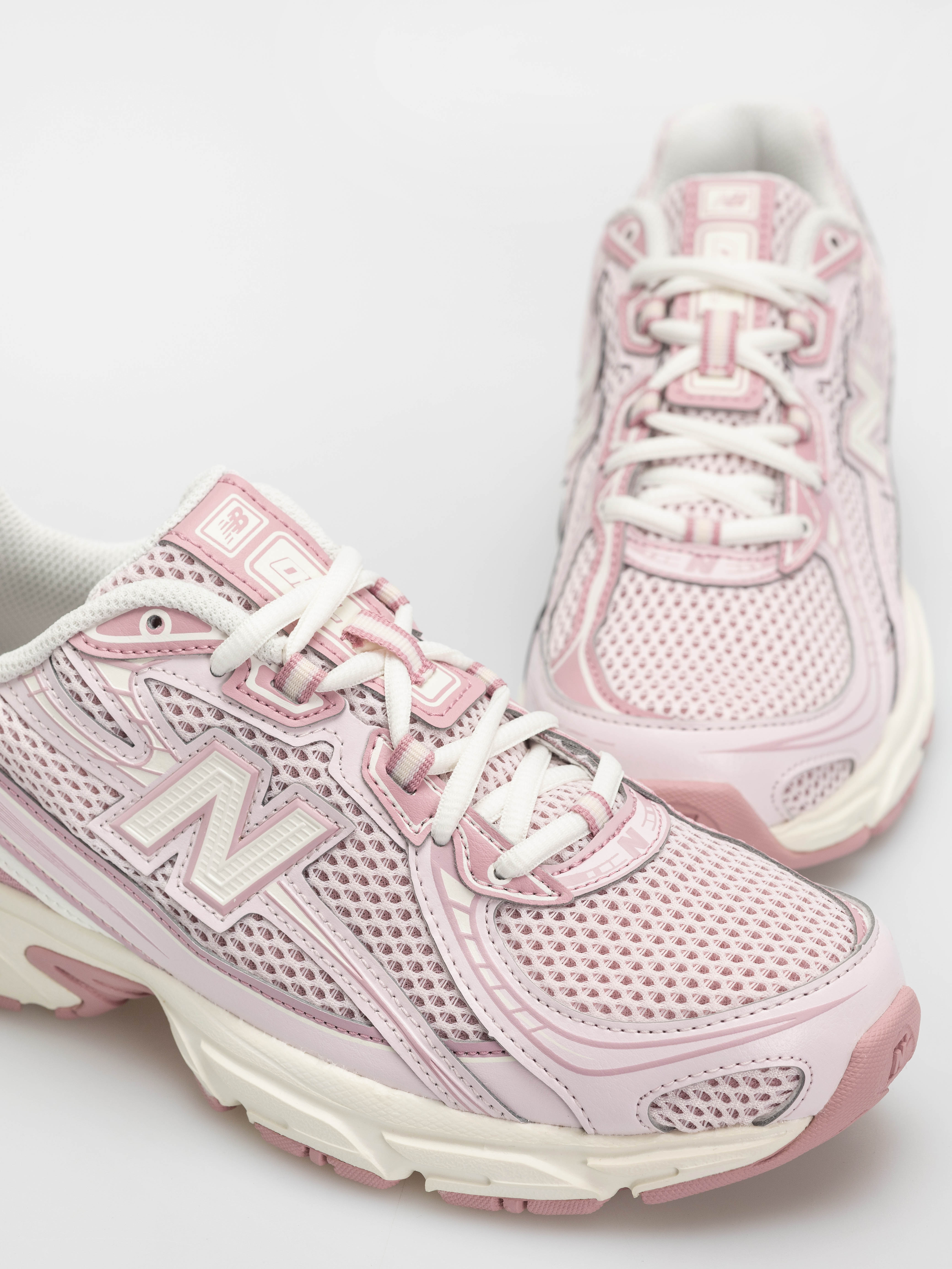 Pantofi New Balance 740 (pink granite)