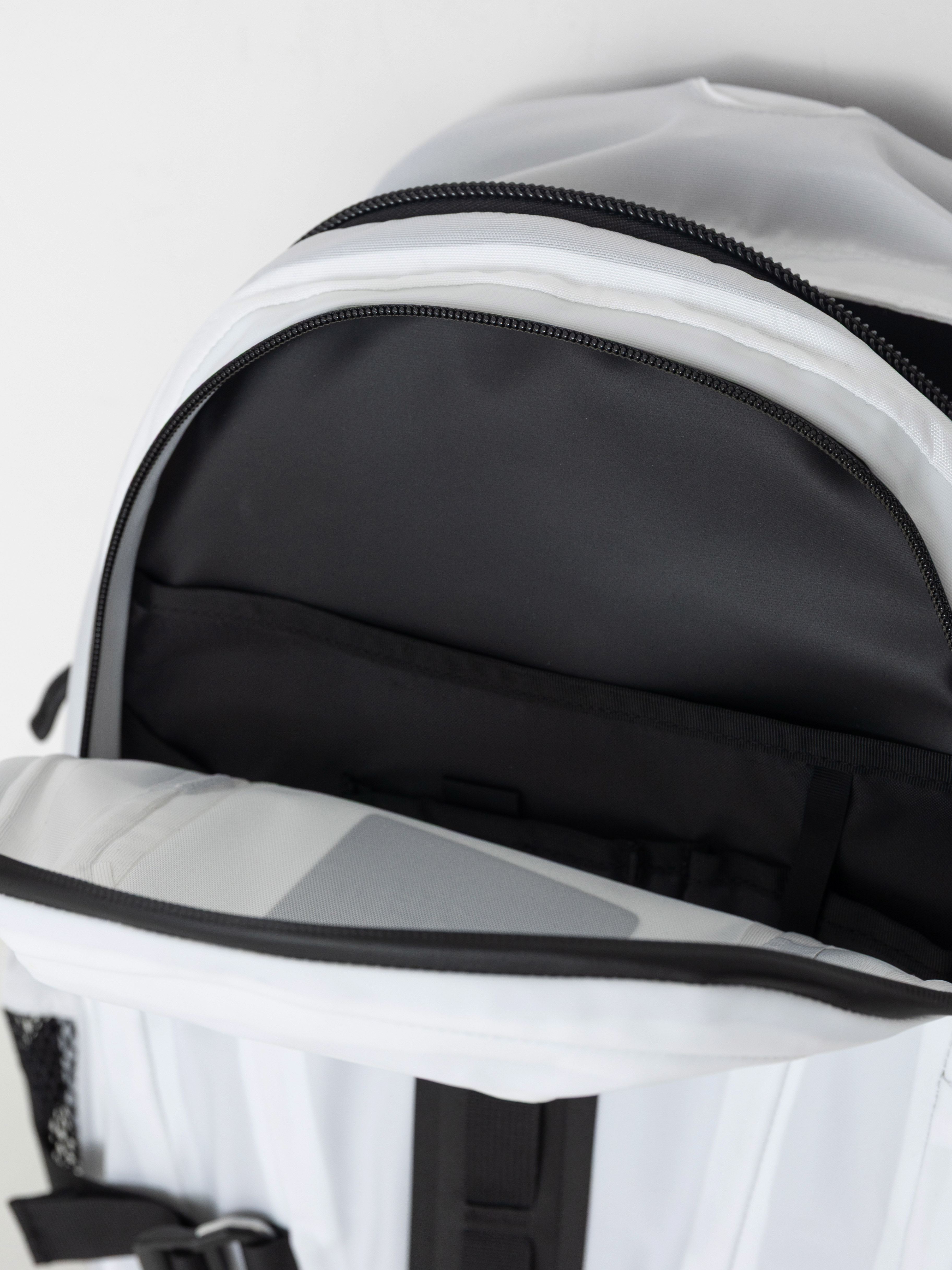 Rucsac The North Face Hot Shot Base Camp (tnf white)