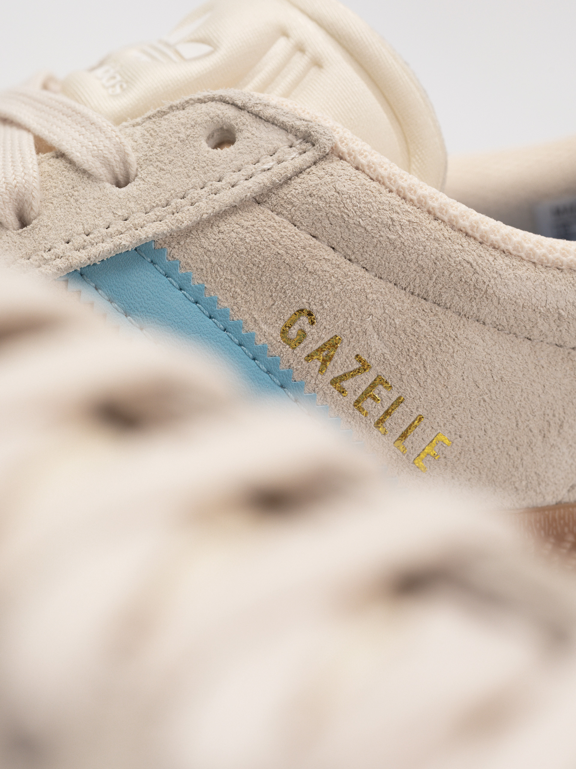 Pantofi adidas Gazelle Adv (wonwhi/preblu/gum4)