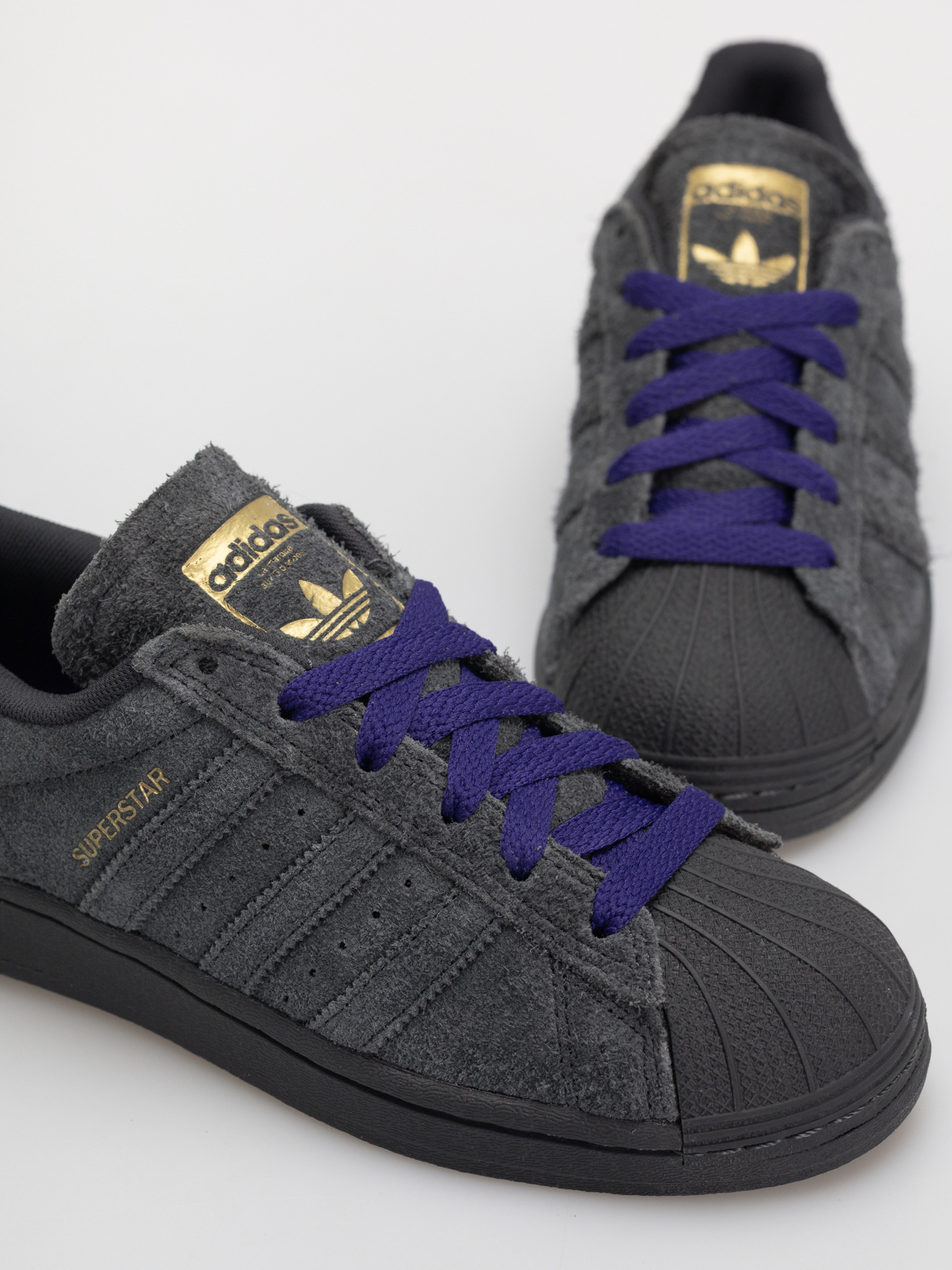 Pantofi adidas Superstar Adv (carbon/carbon/cpurpl)