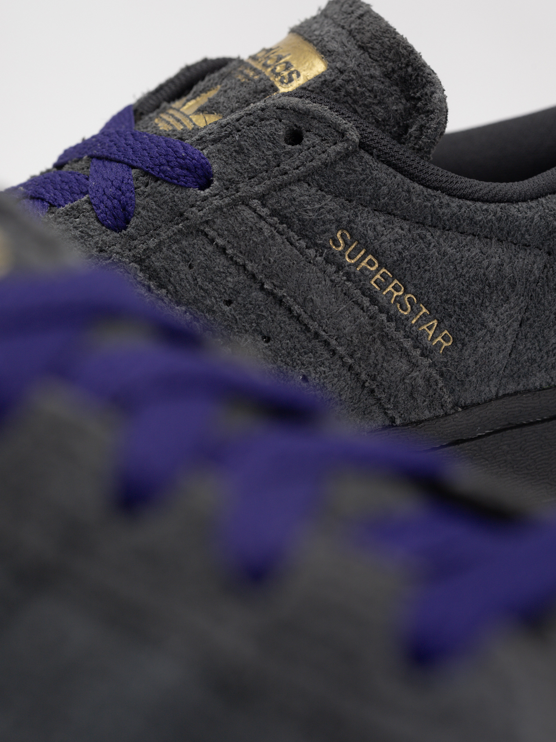 Pantofi adidas Superstar Adv (carbon/carbon/cpurpl)